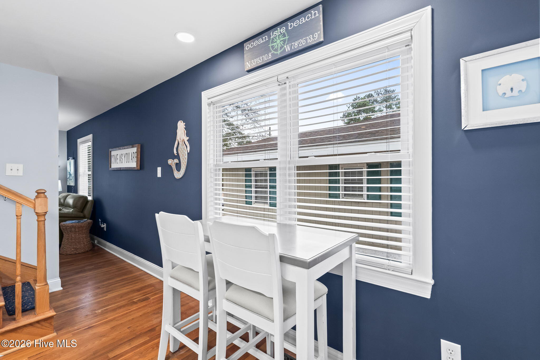 100551089 | Photo 14