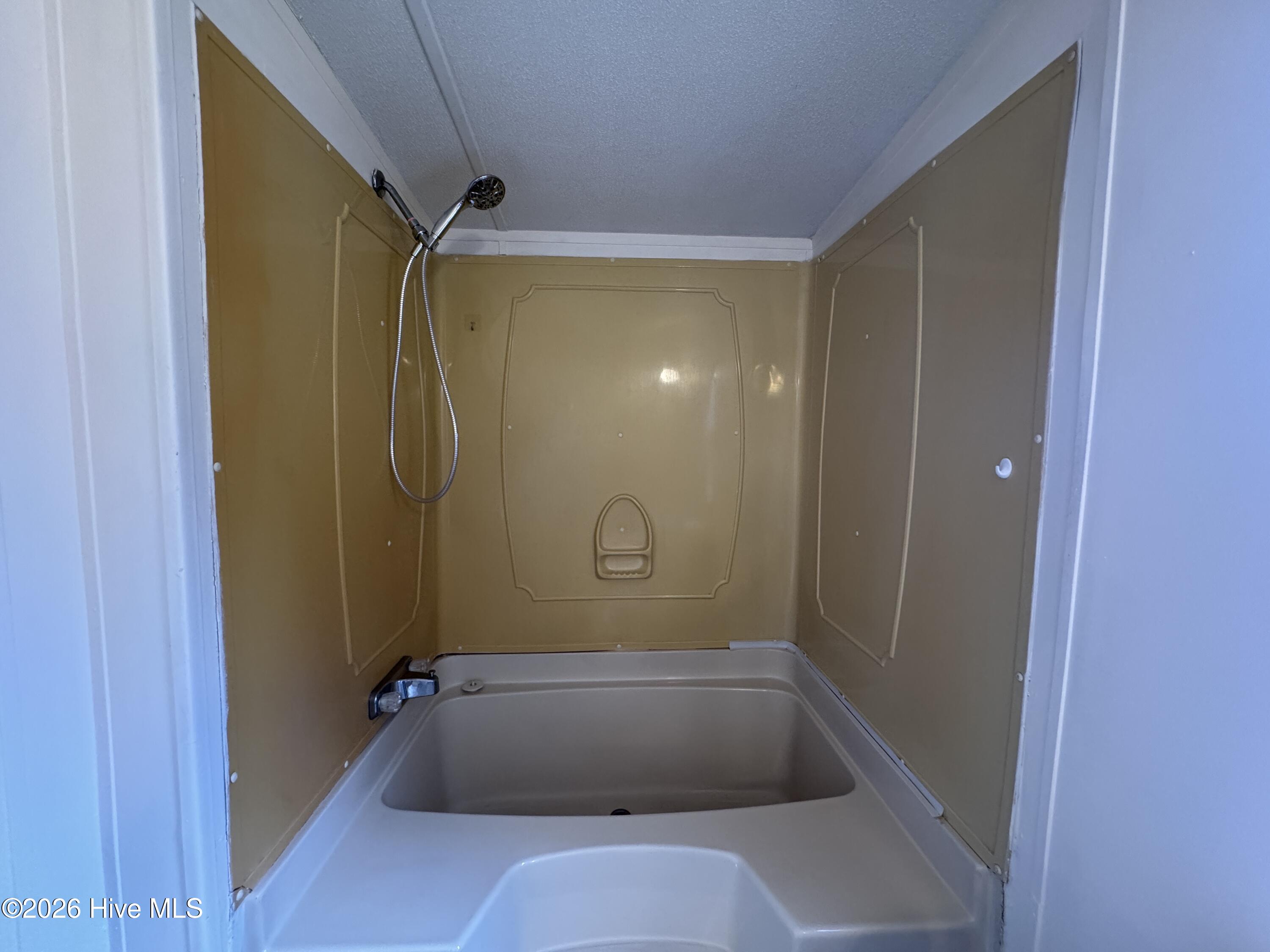 100551749 | Photo 12