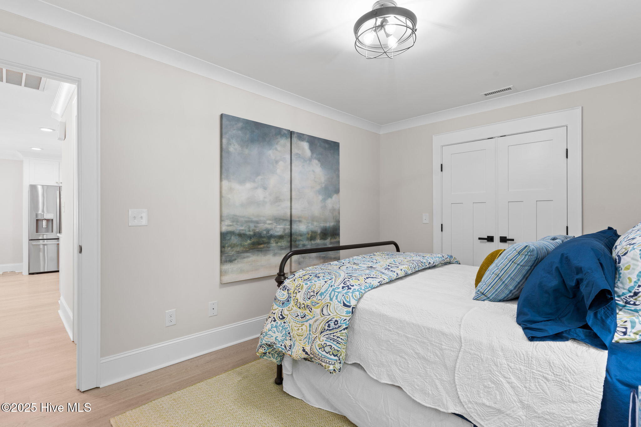 100492743 | Photo 27