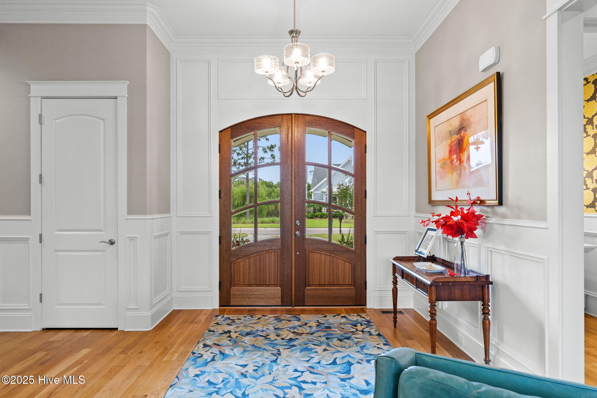 100562401 | Photo 23