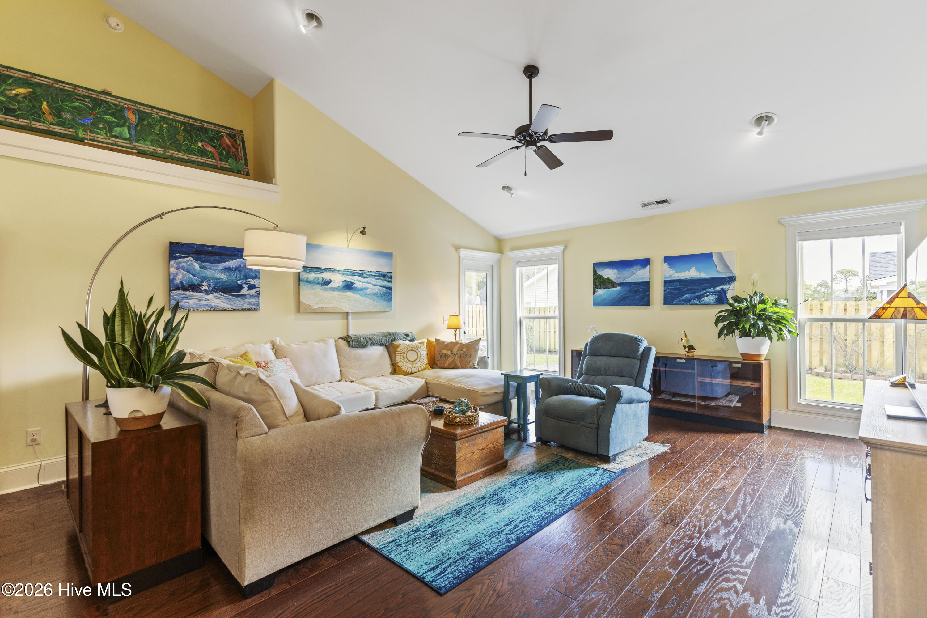 100551829 | Photo 22