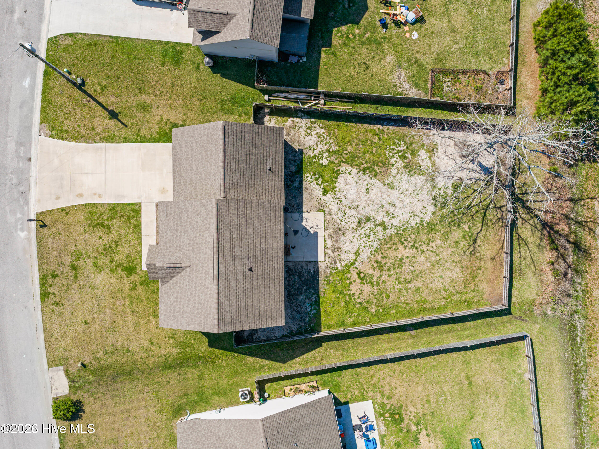 100565211 | Photo 57