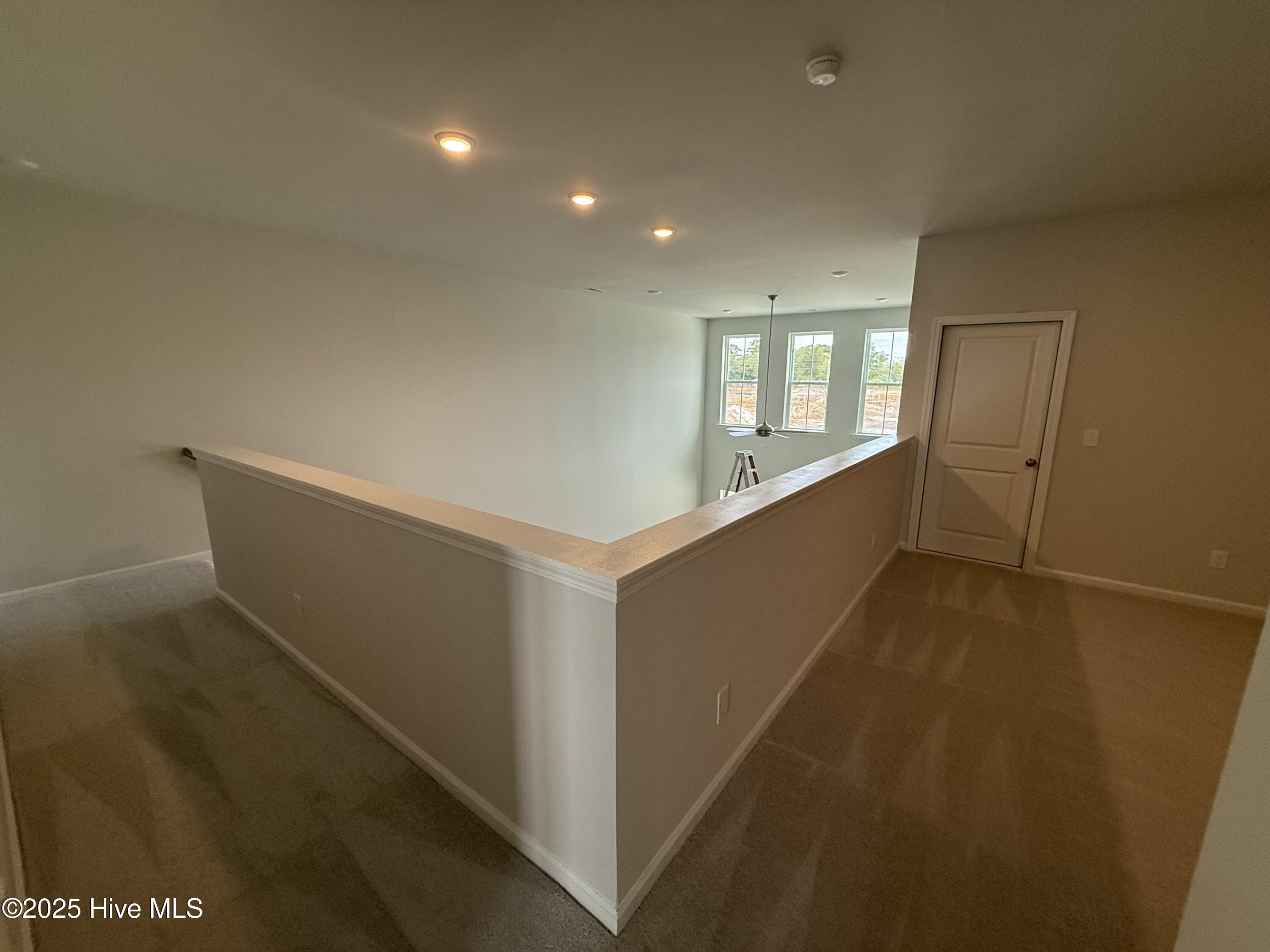 100556625 | Photo 14