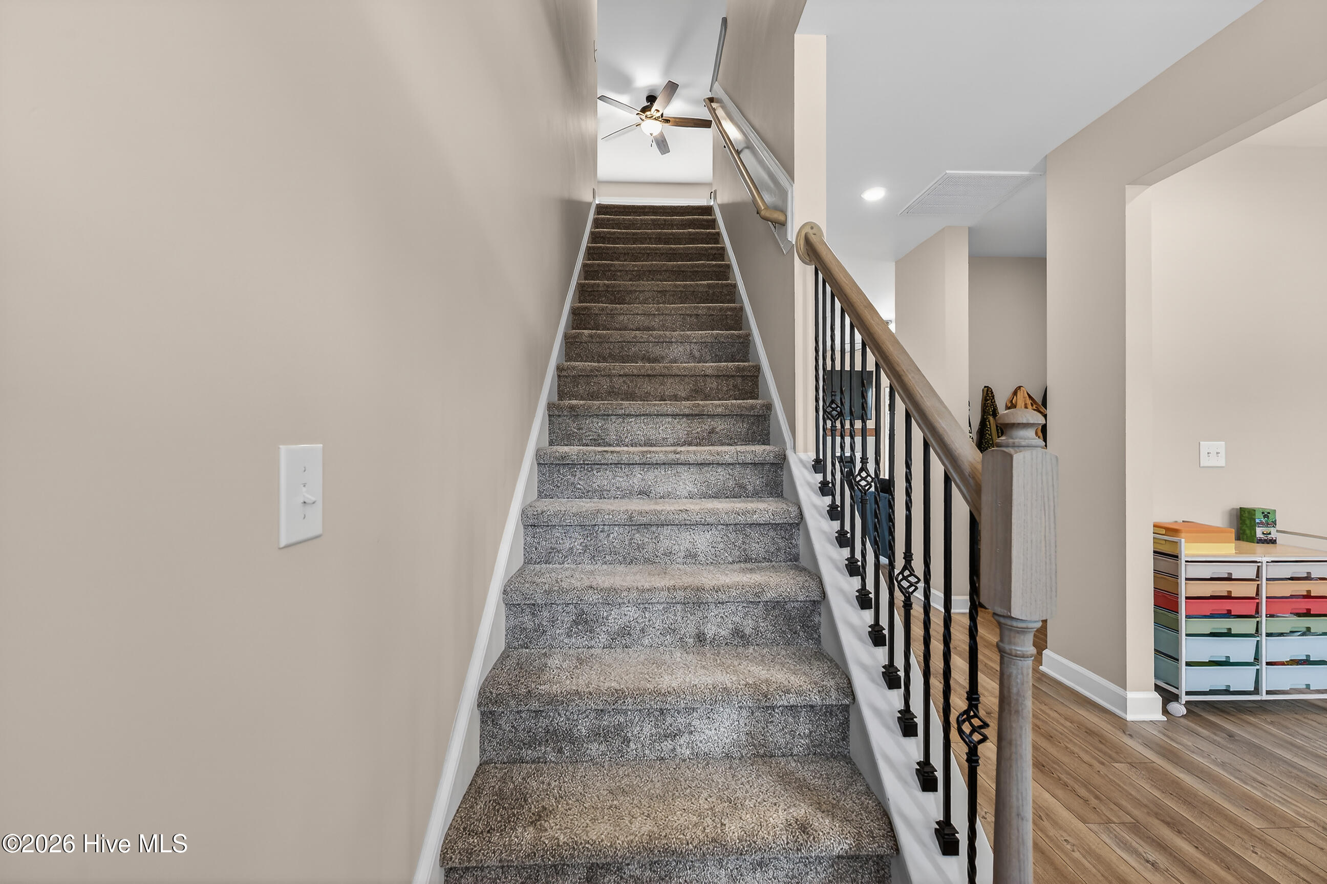 100561356 | Photo 22