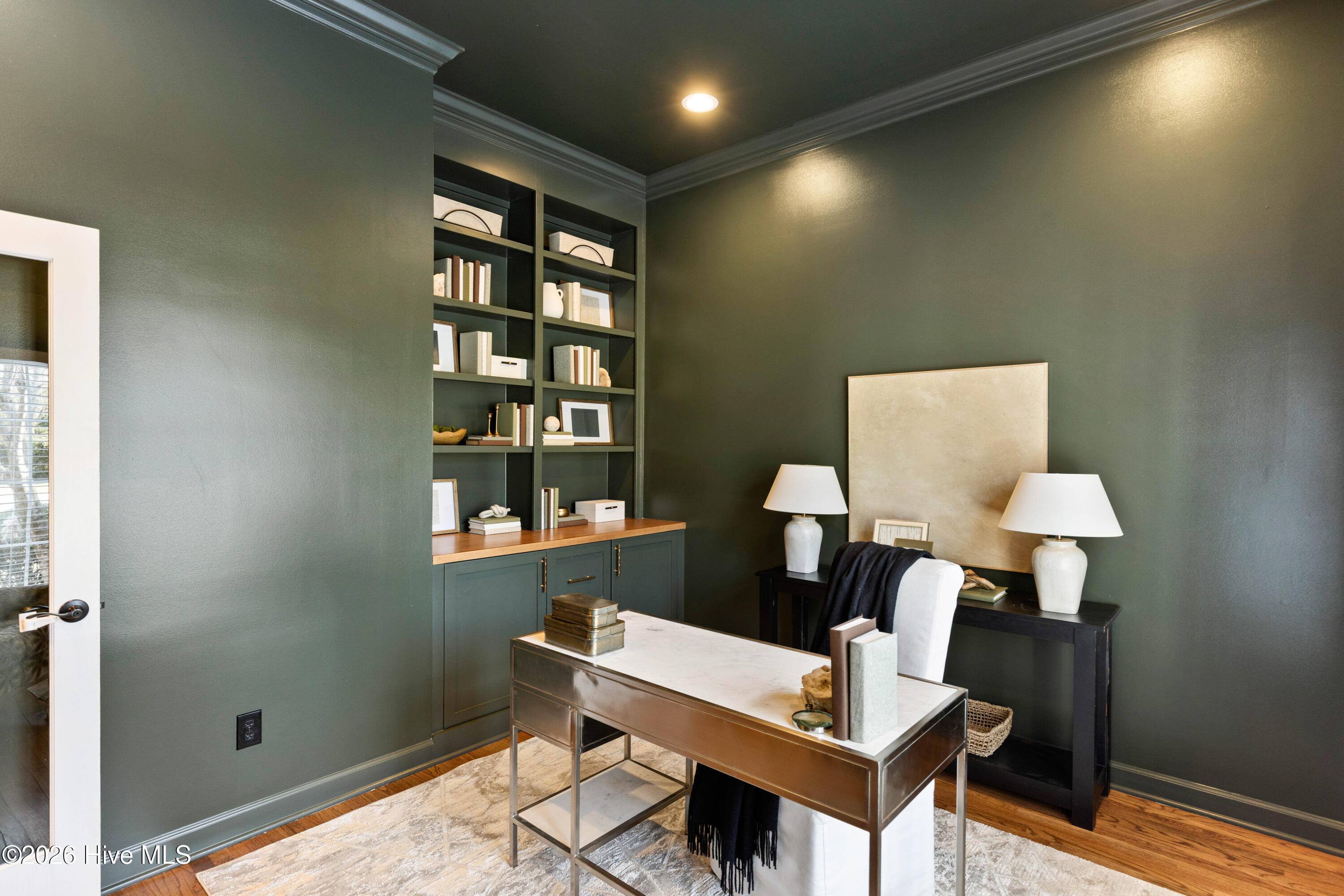 100560916 | Photo 35