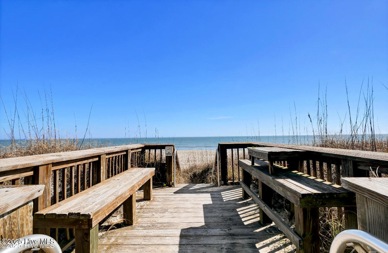 100490591 | Photo 49