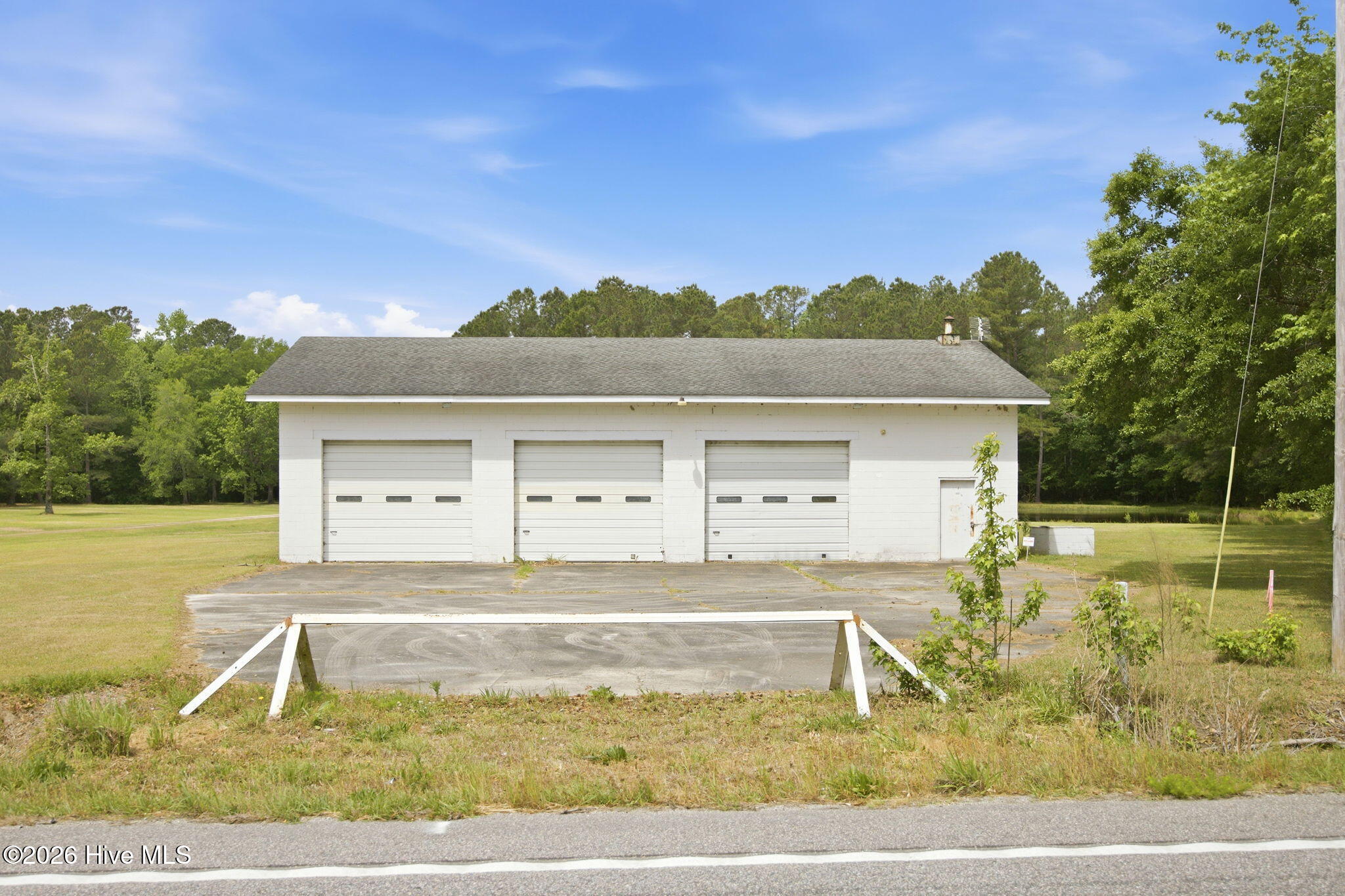 100570604 | Photo 43