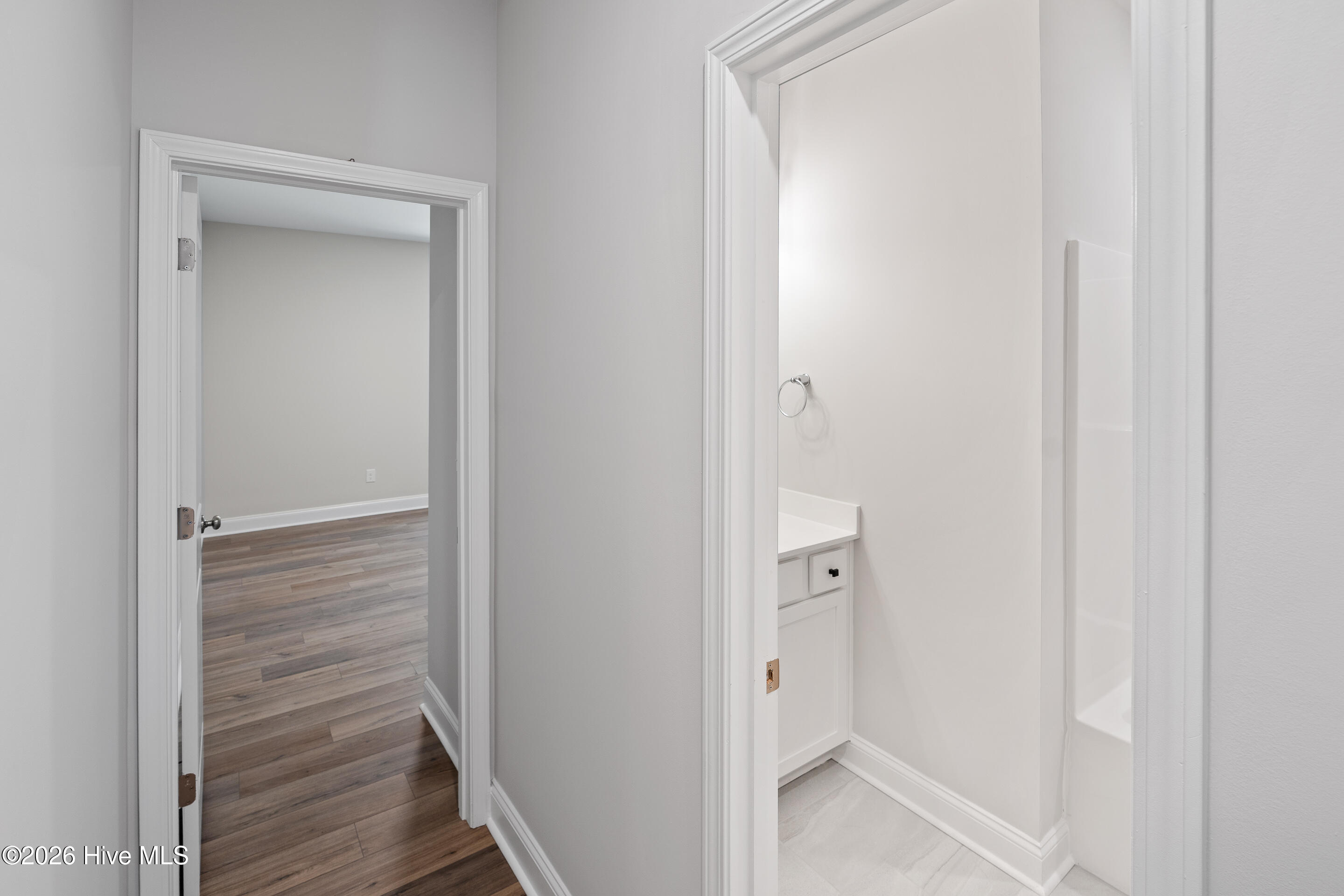 100552787 | Photo 15