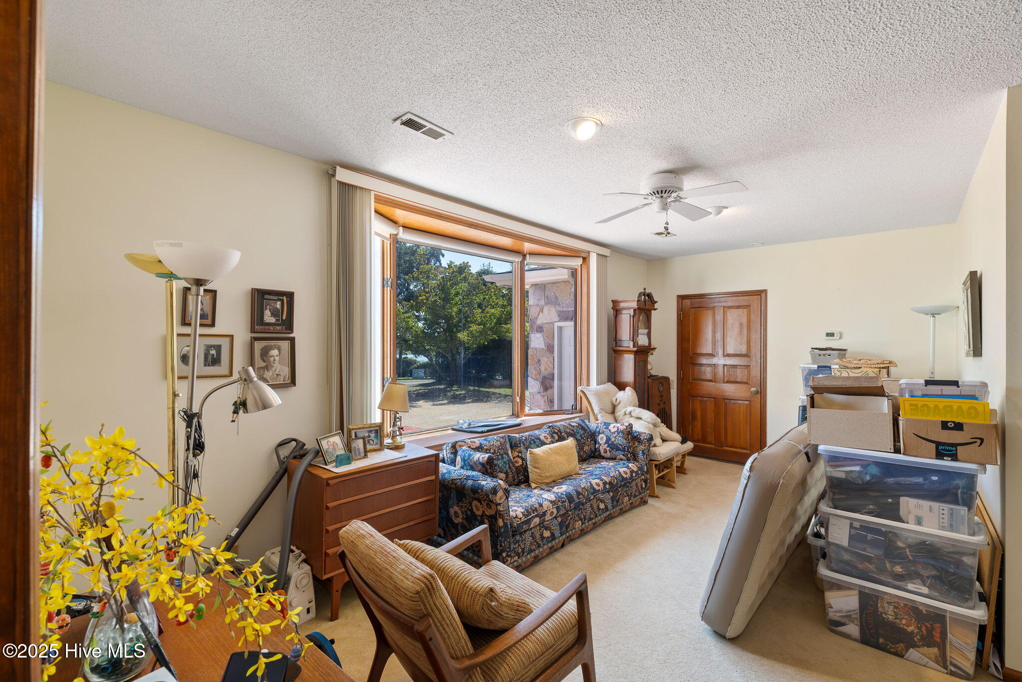 100531930 | Photo 44