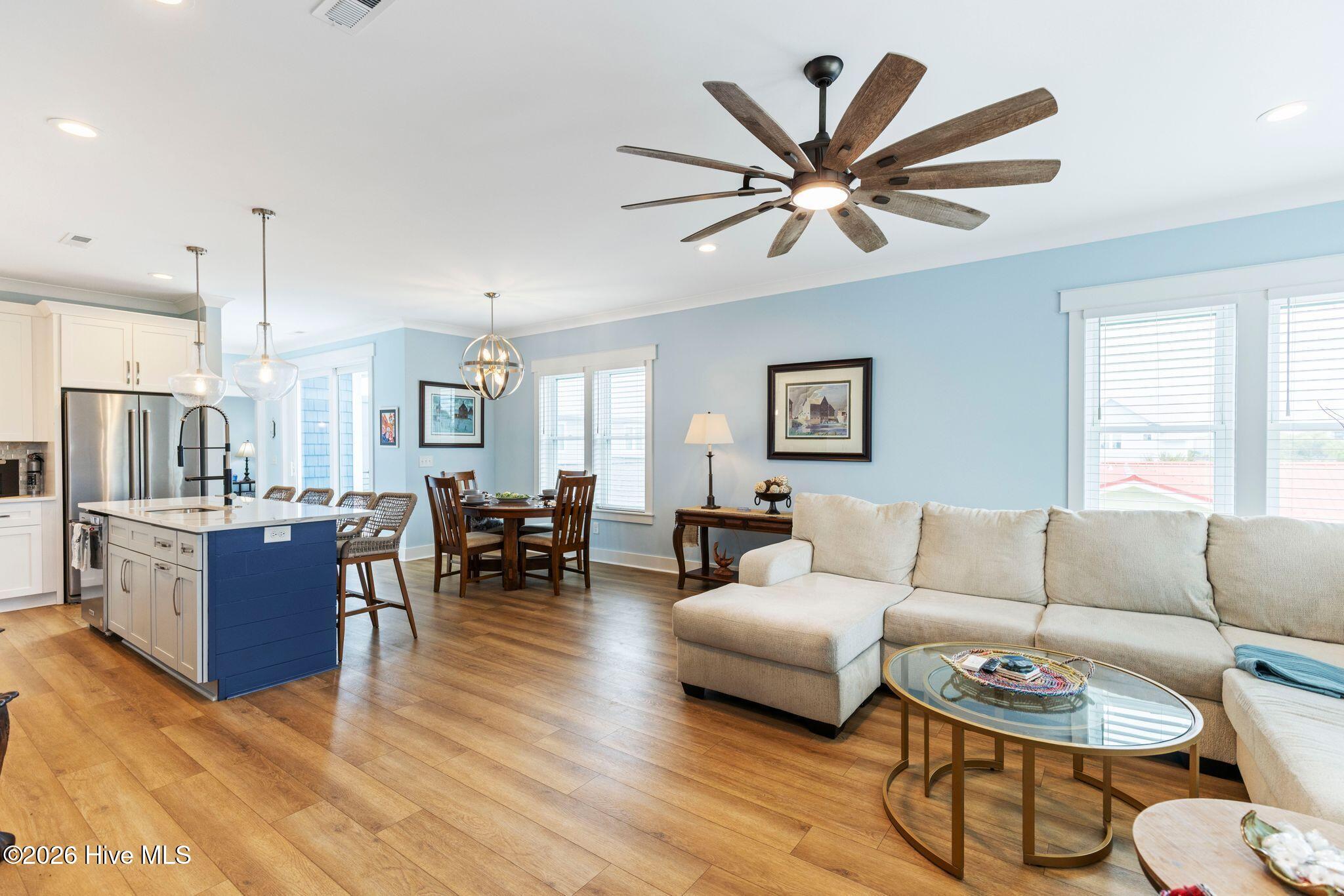 100570540 | Photo 39