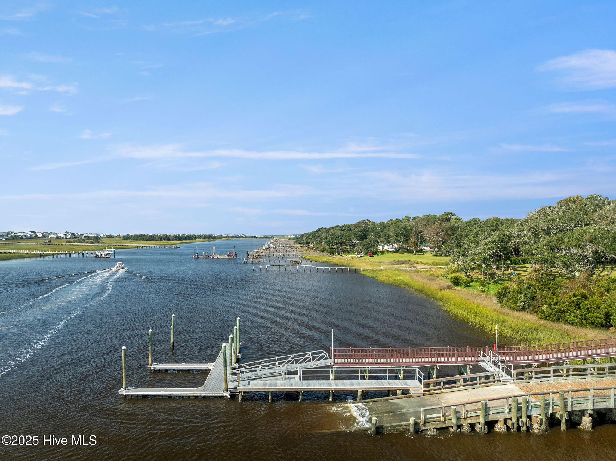 100488997 | Photo 82