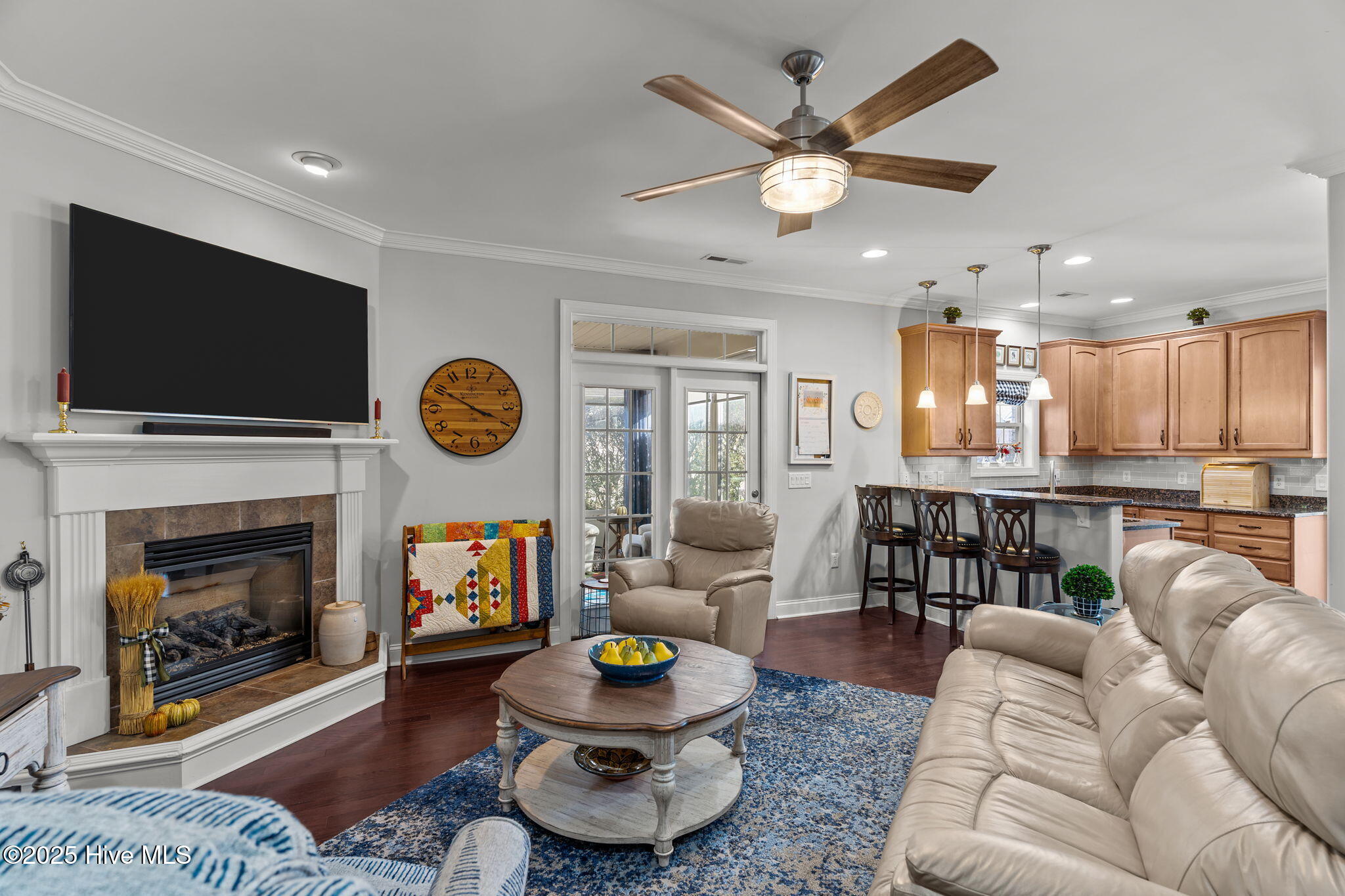 100538493 | Photo 18