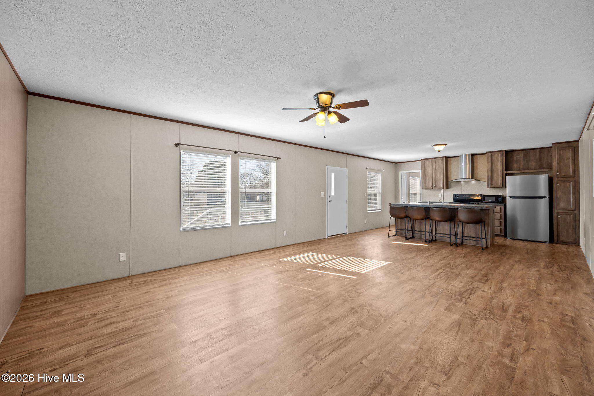 100551918 | Photo 30