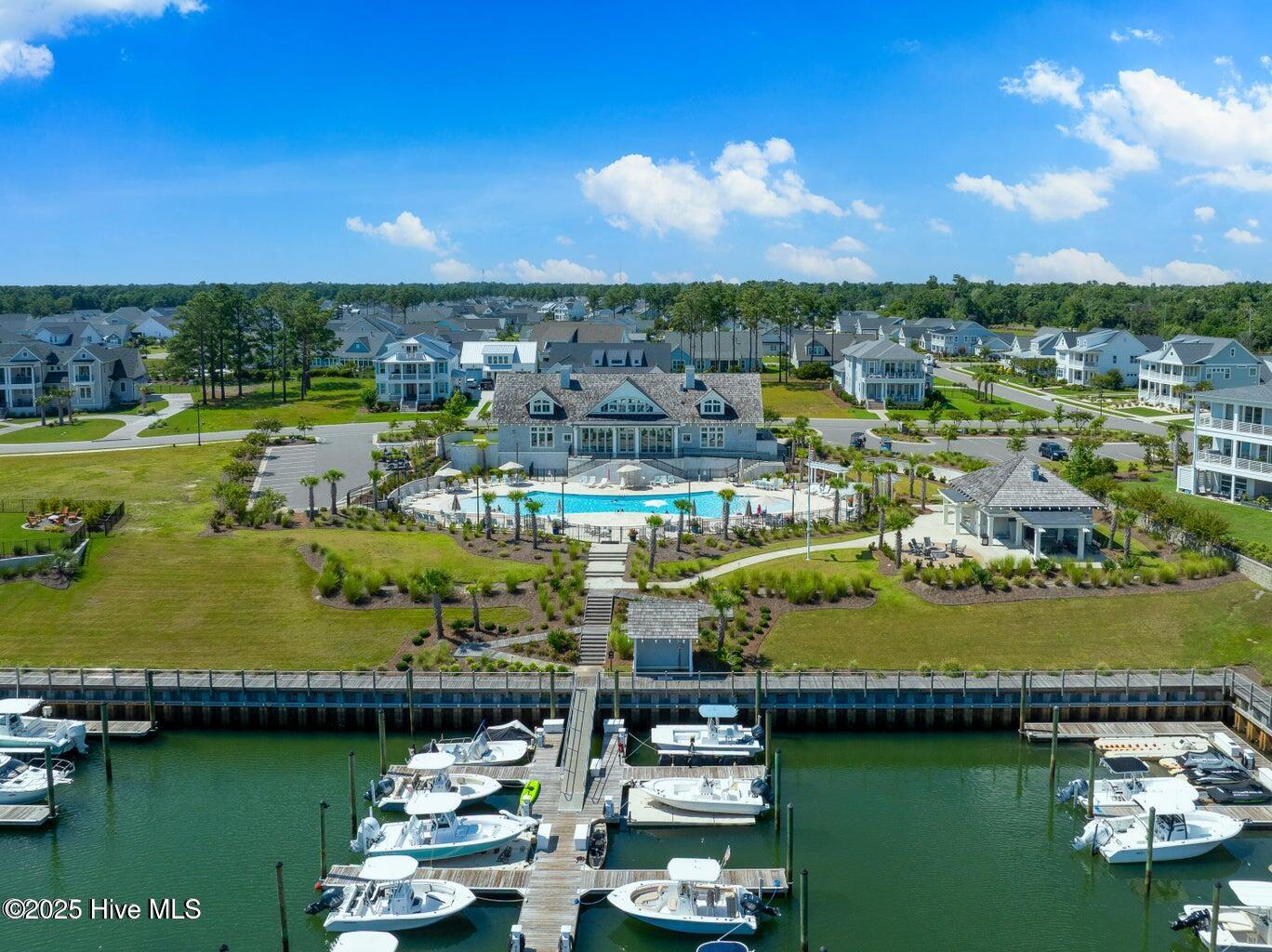 100542822 | Photo 55