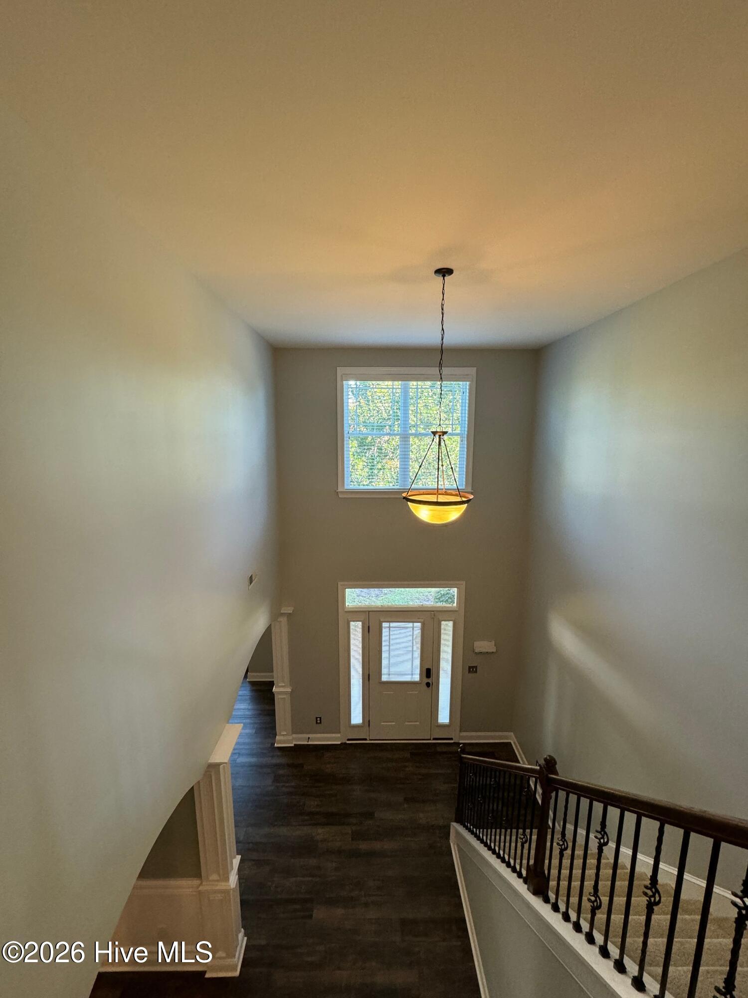 100568585 | Photo 36