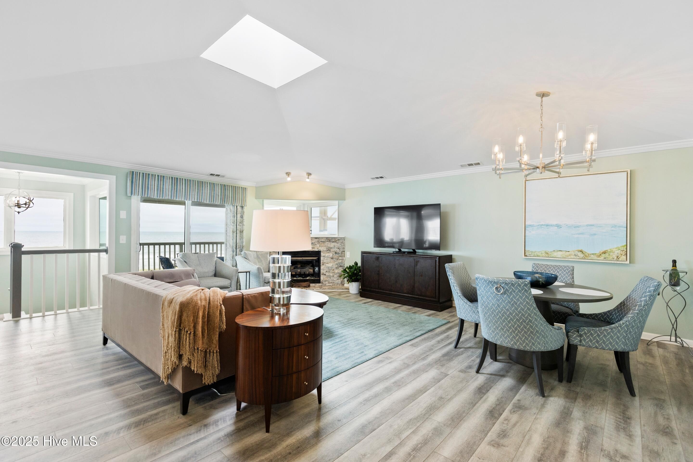 100539934 | Photo 13