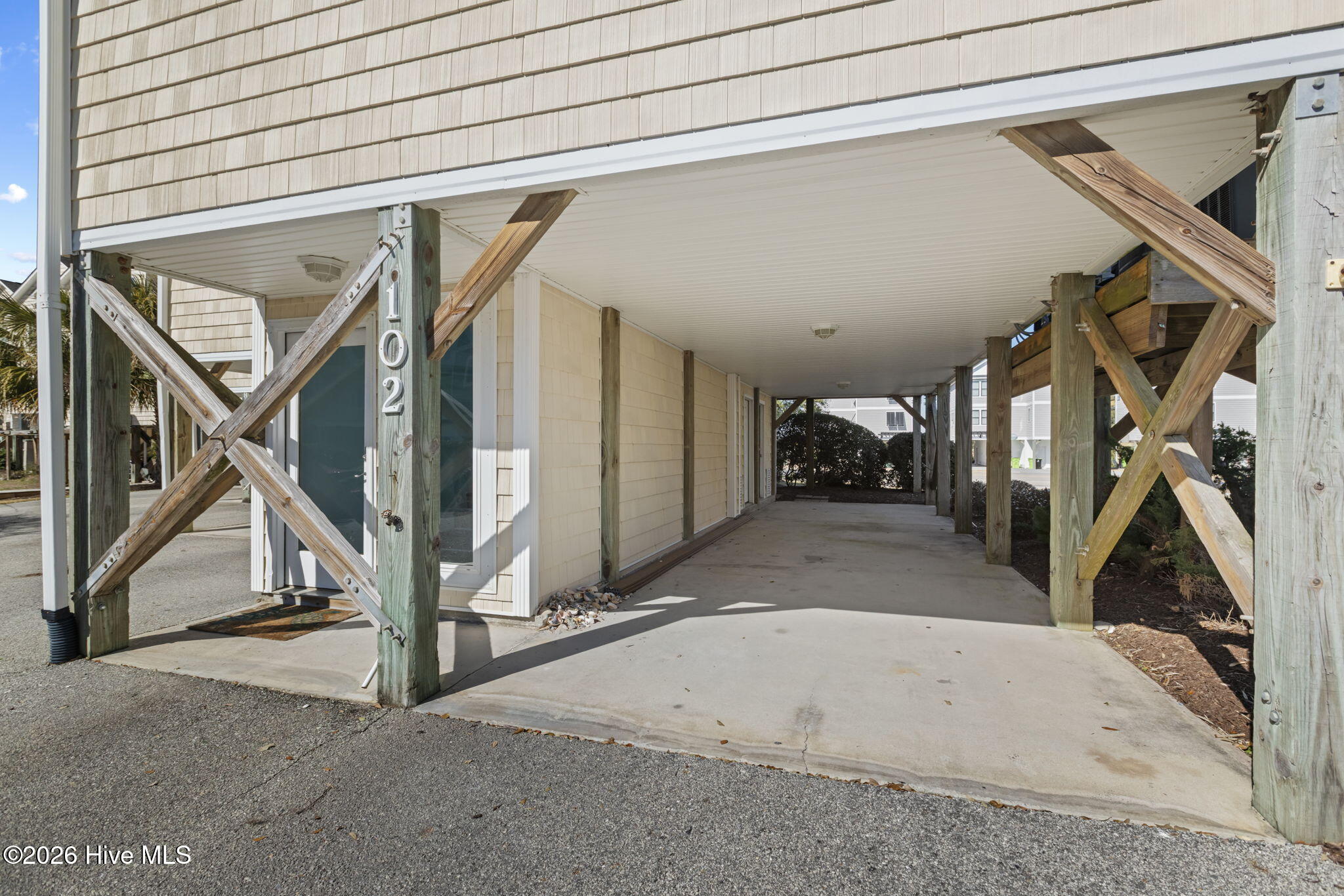 100556714 | Photo 26