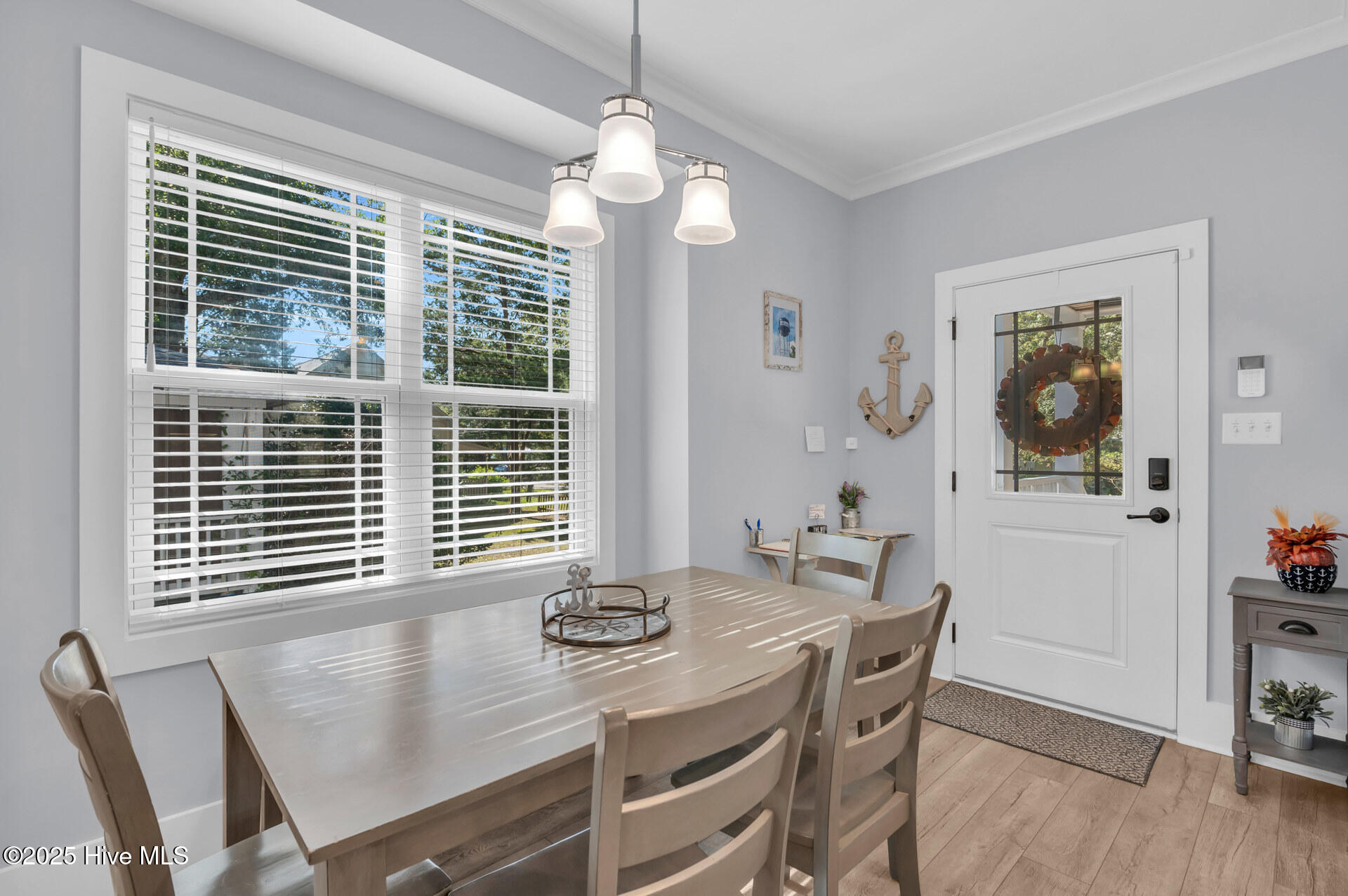 100538274 | Photo 24