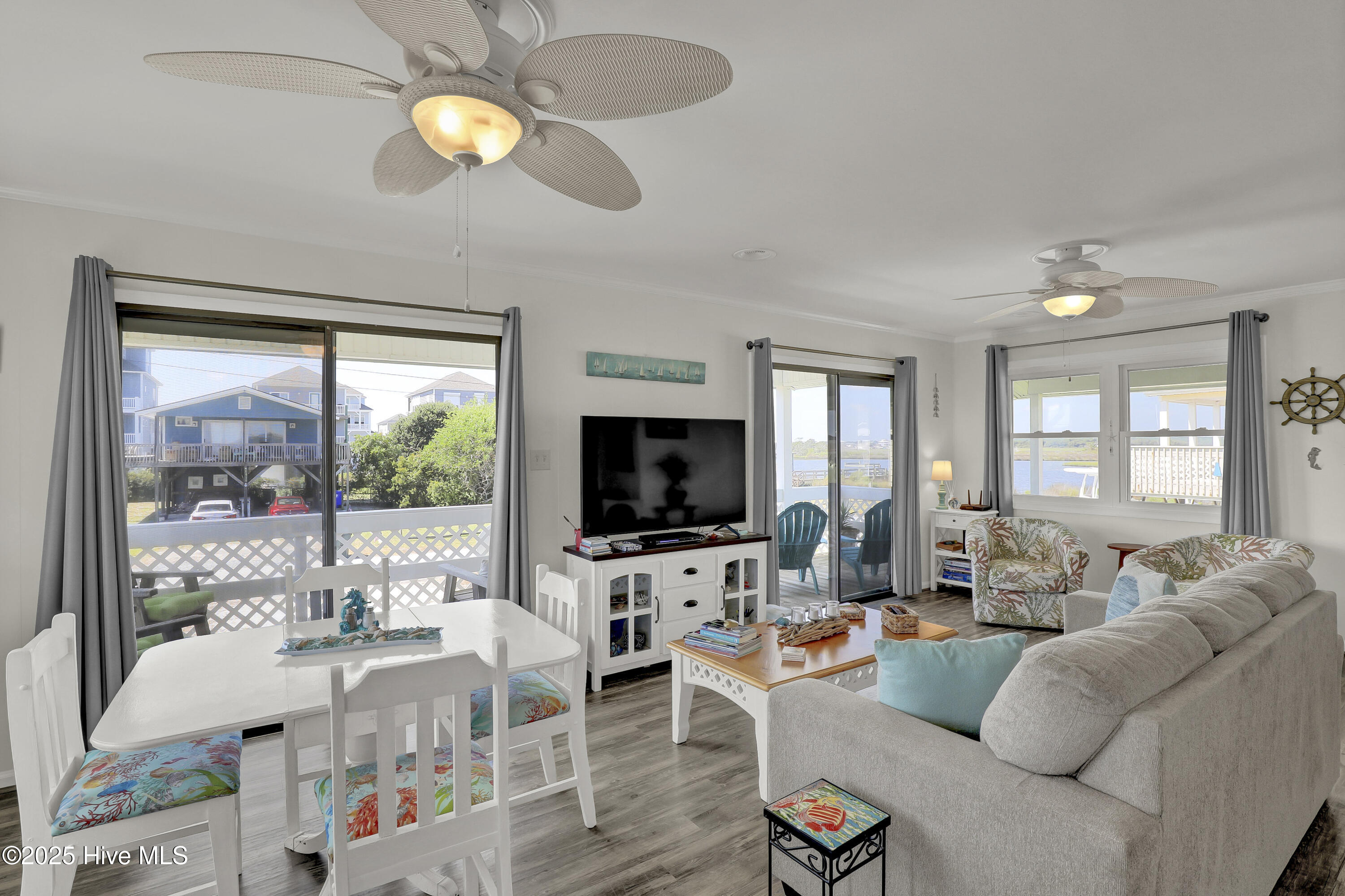 100531386 | Photo 10