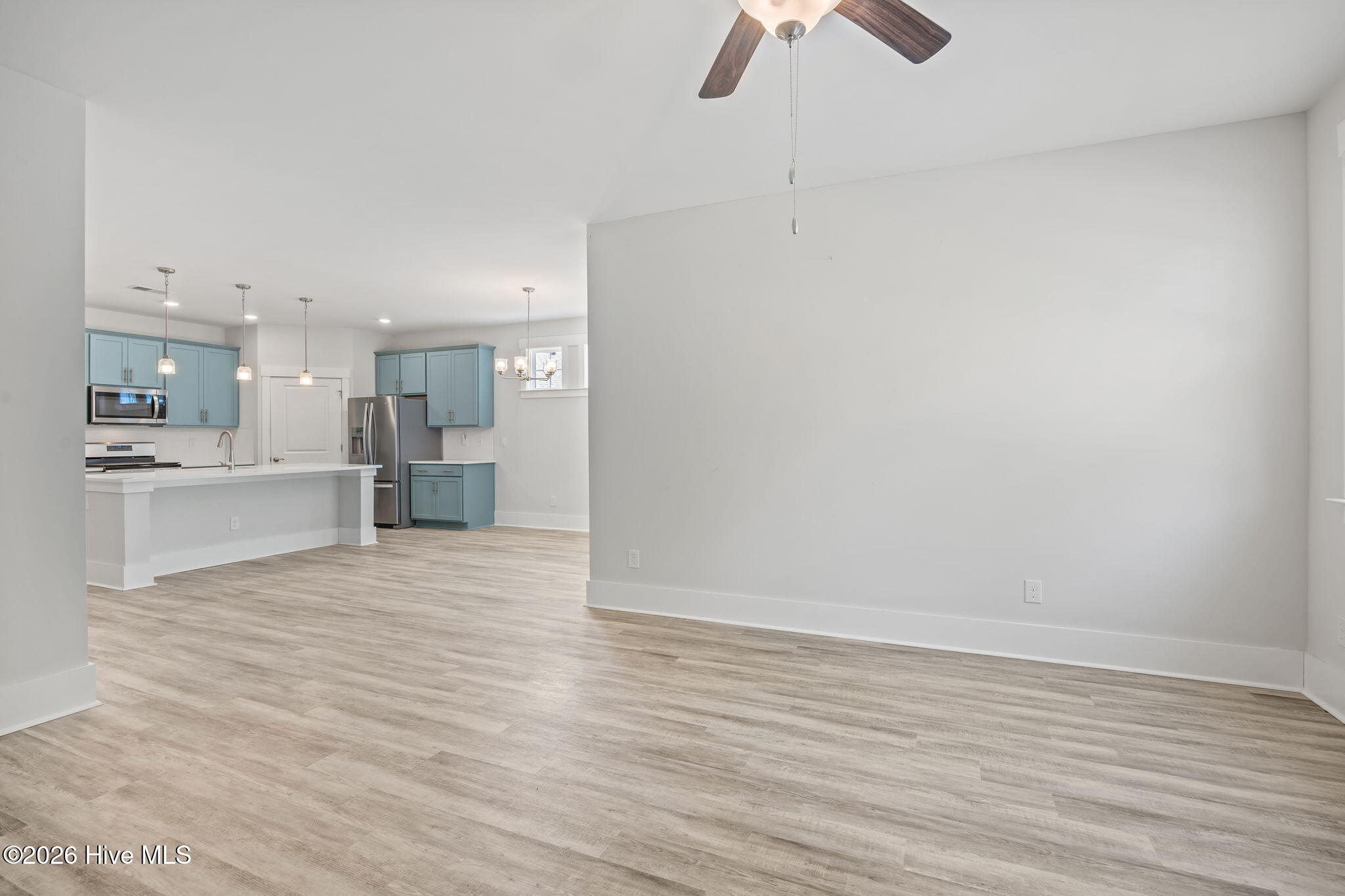 100563130 | Photo 26