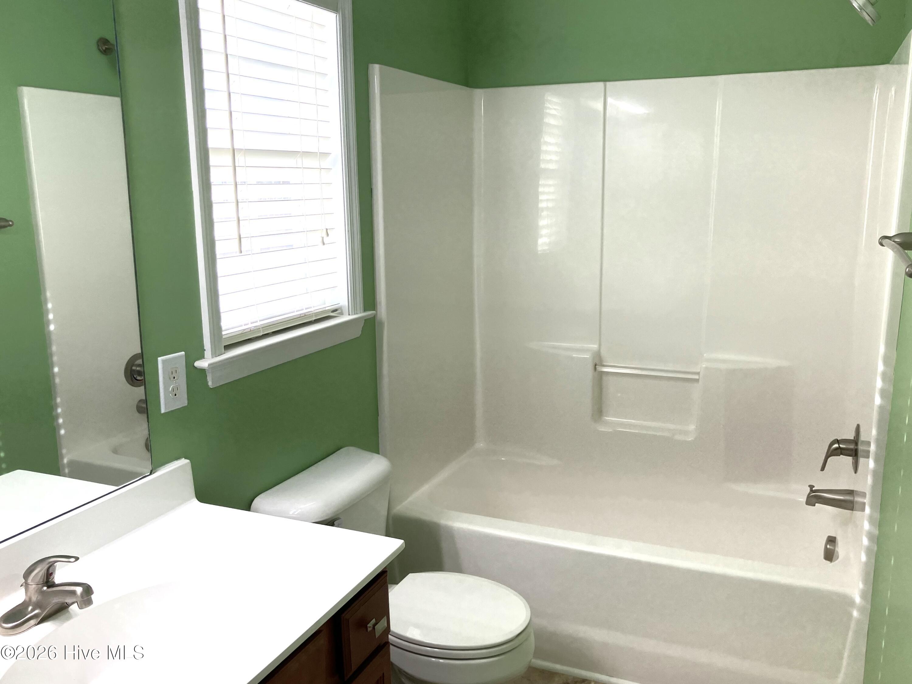 100550240 | Photo 18