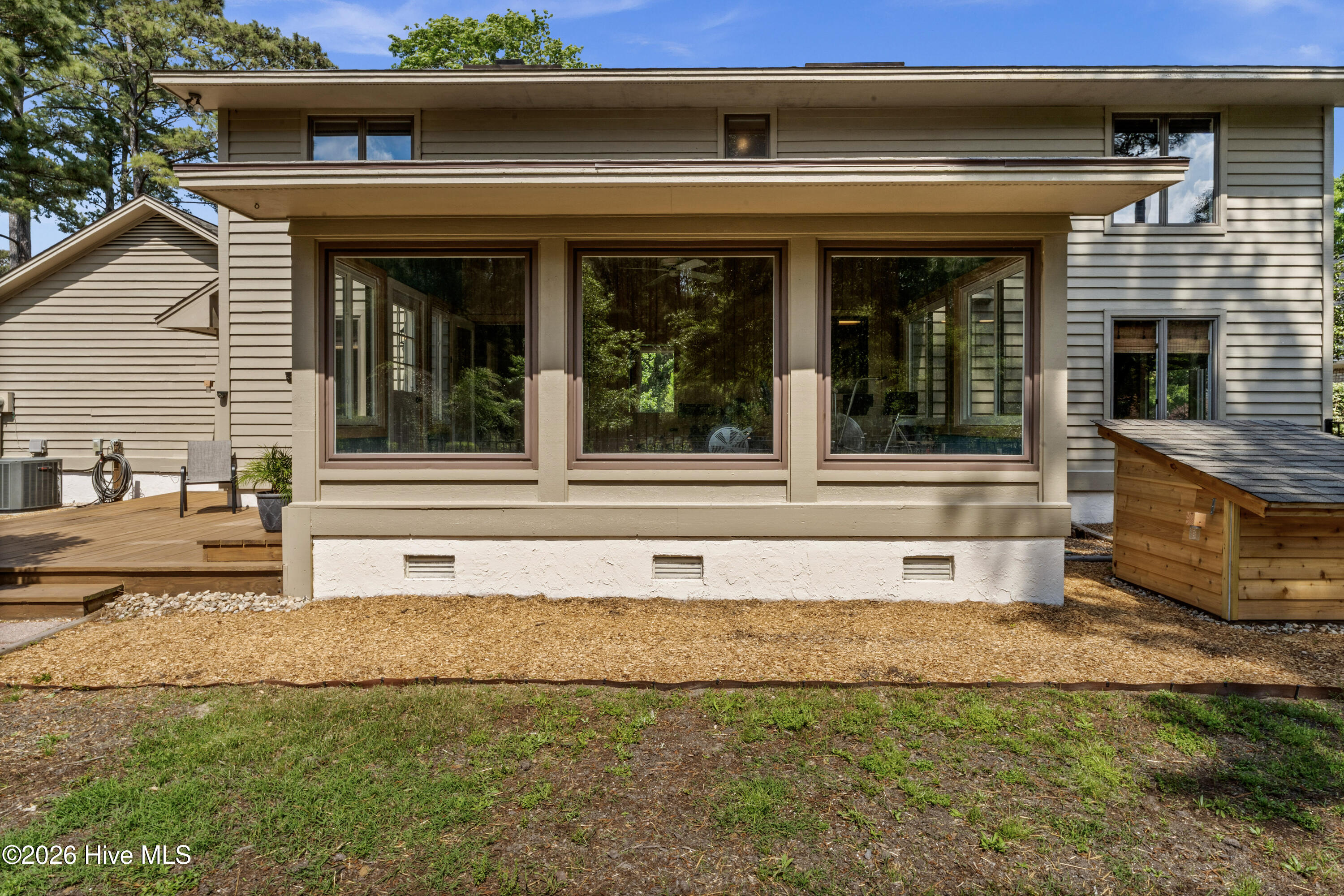 100569922 | Photo 54