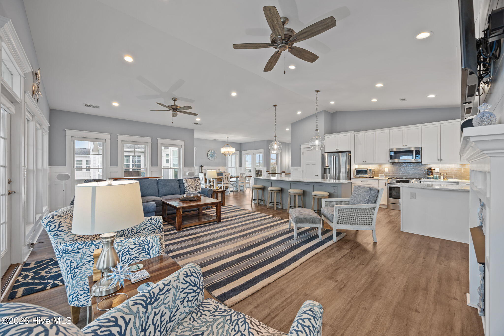 100553303 | Photo 17