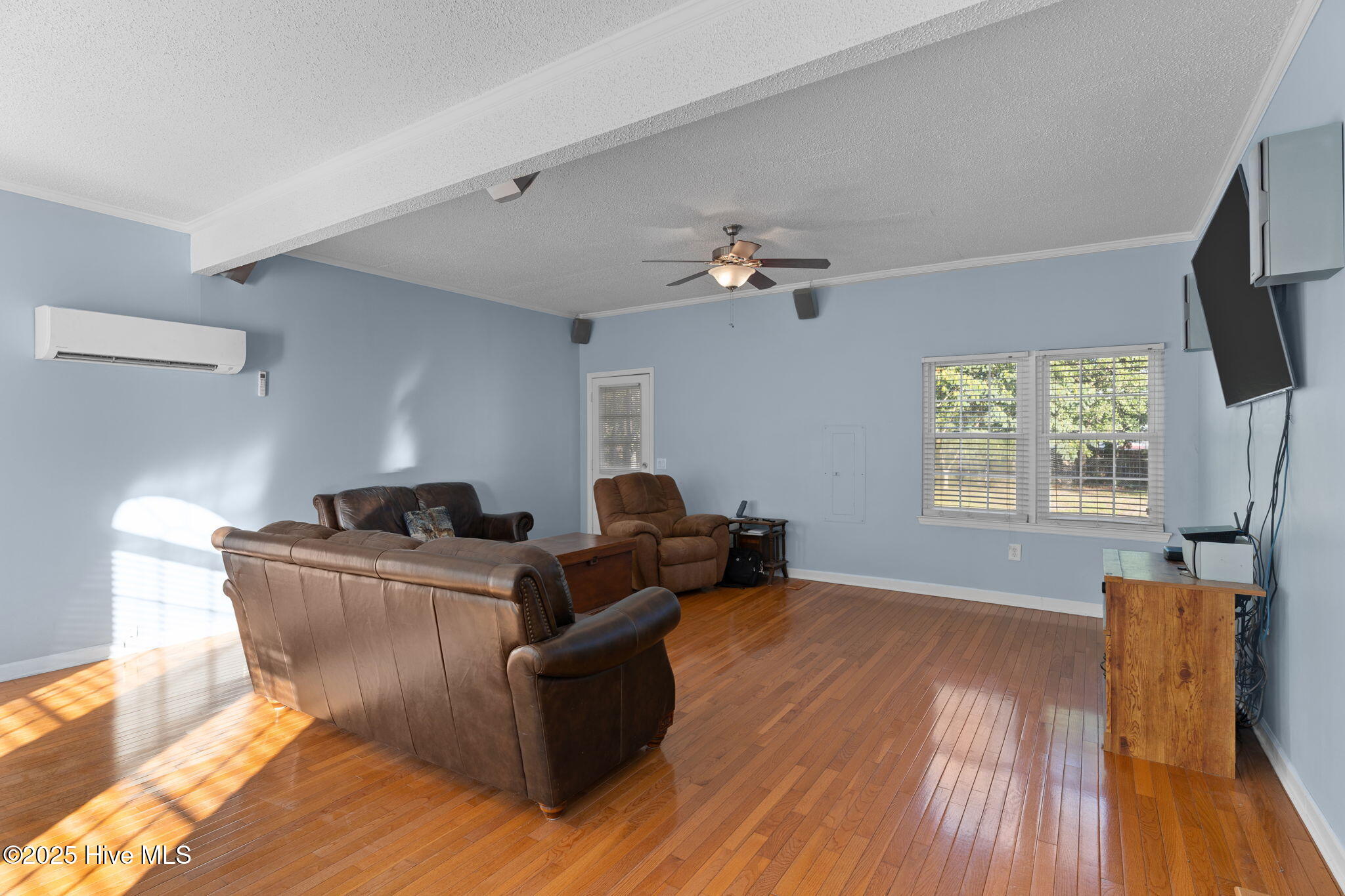 100527660 | Photo 12