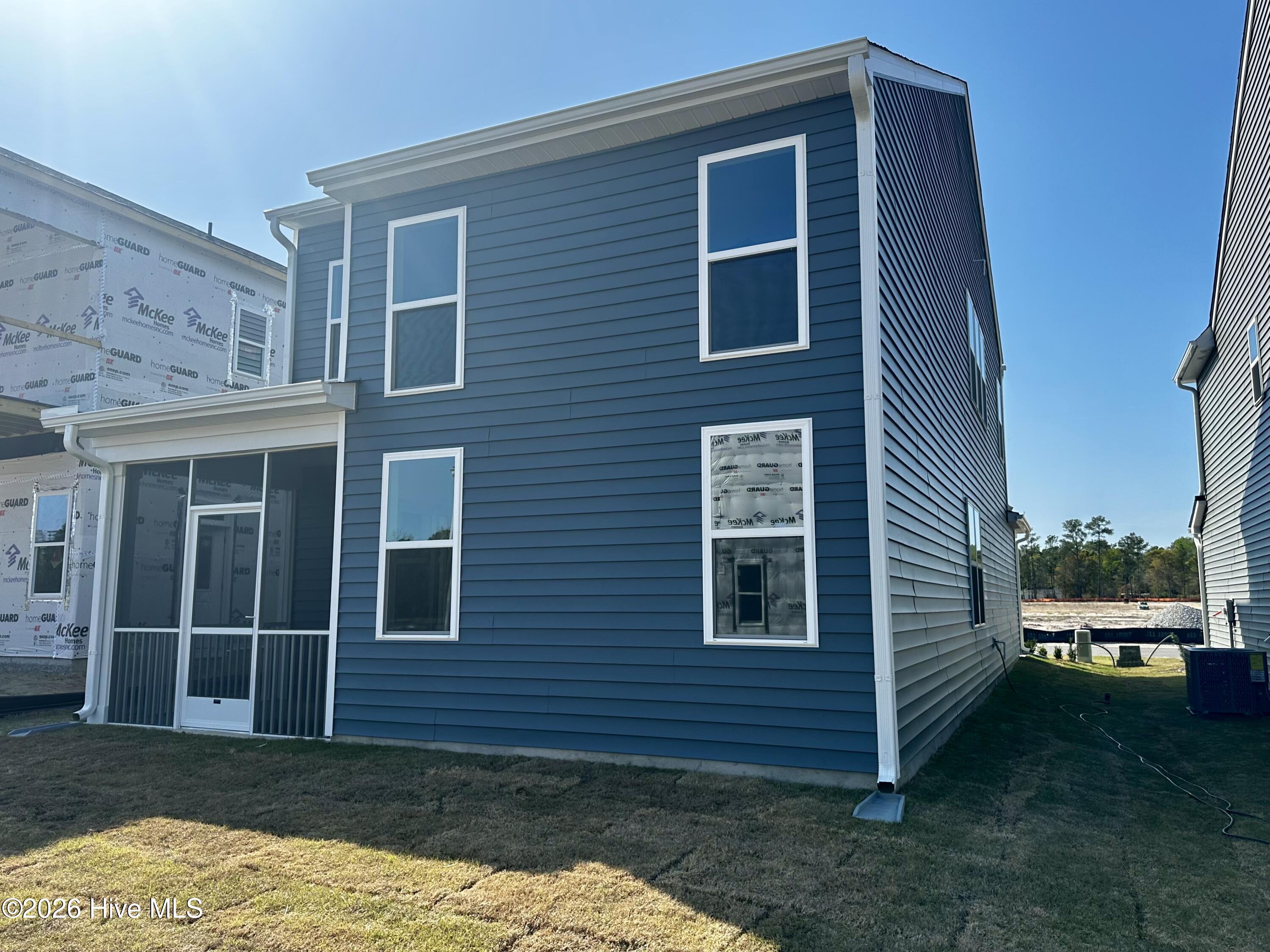 100550054 | Photo 37