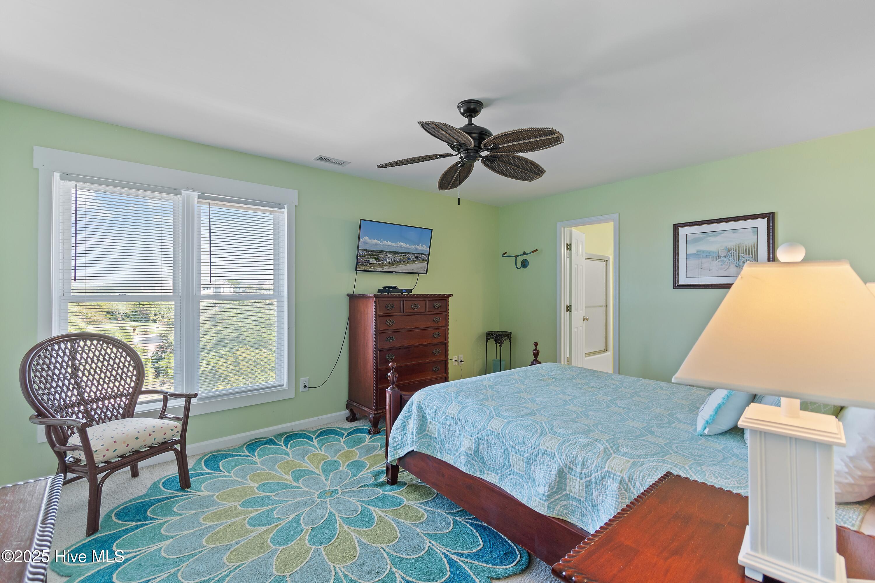 100536498 | Photo 64