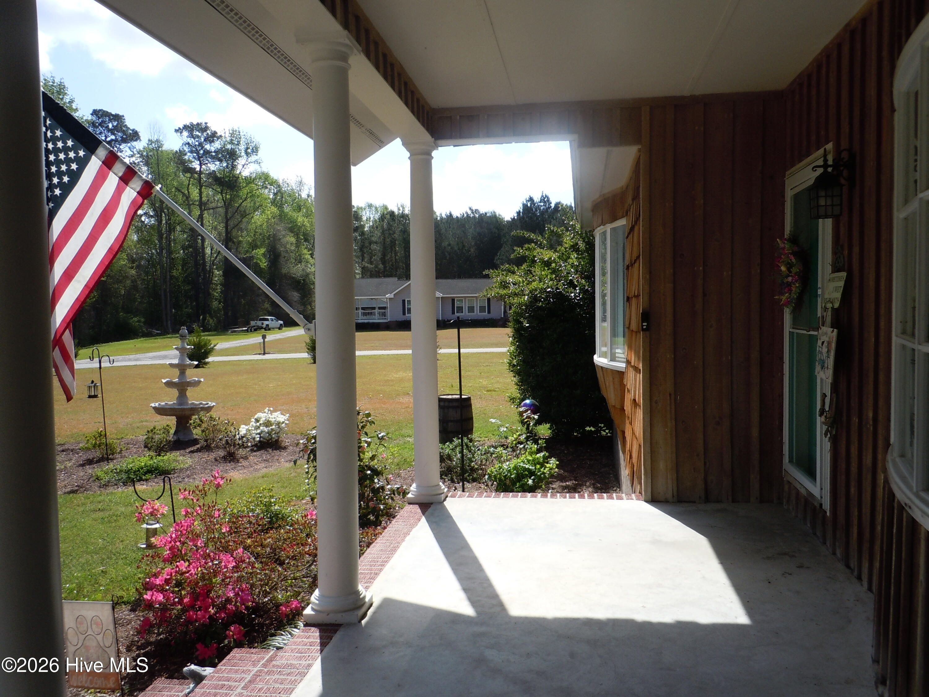 100565129 | Photo 57