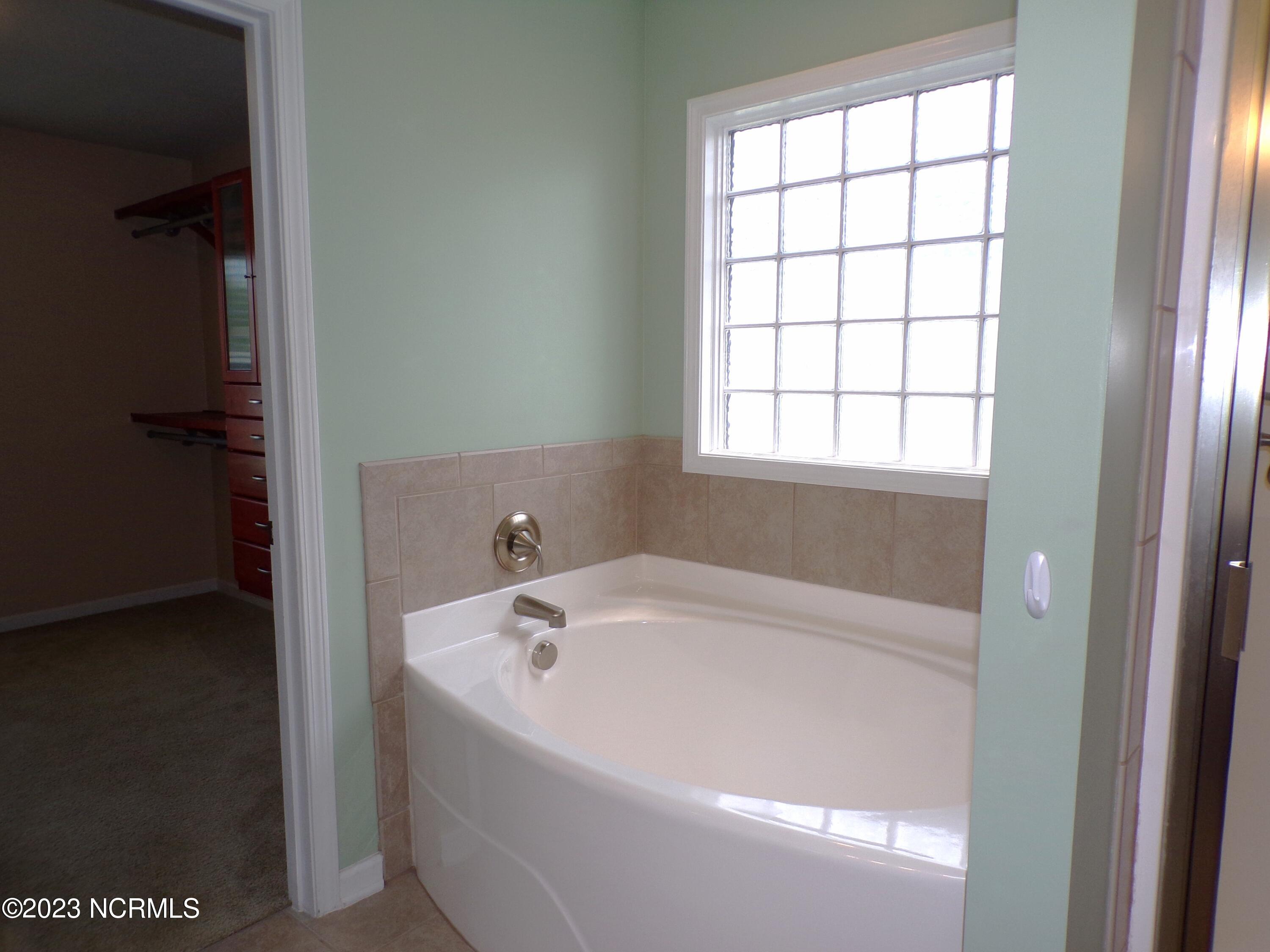 100559579 | Photo 54