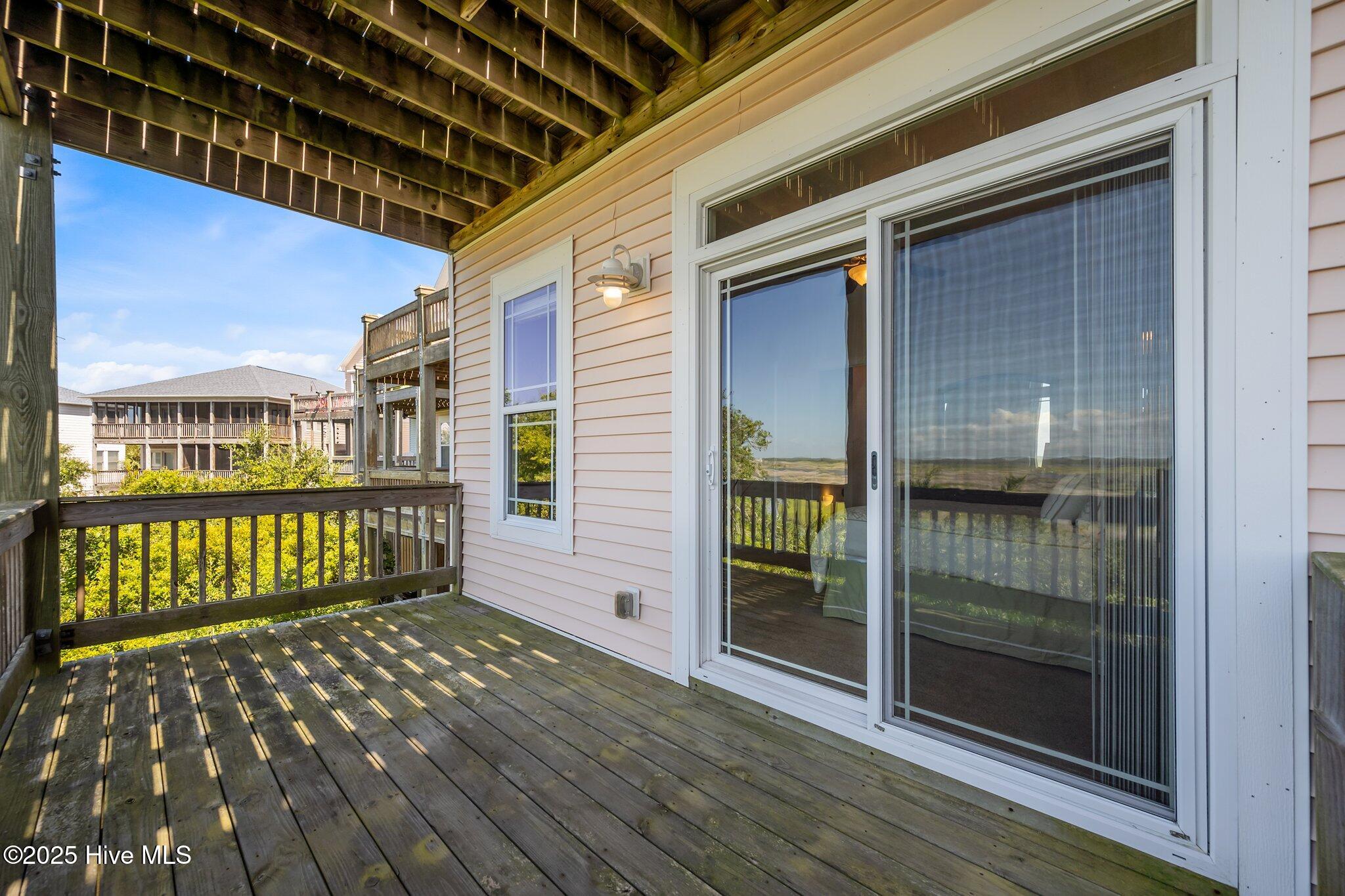 100515598 | Photo 28