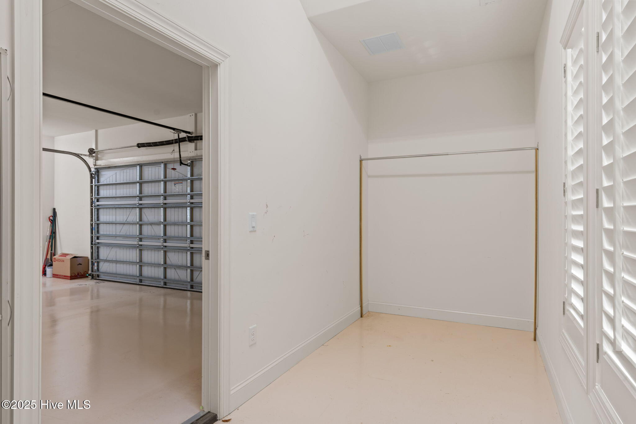 100538069 | Photo 29