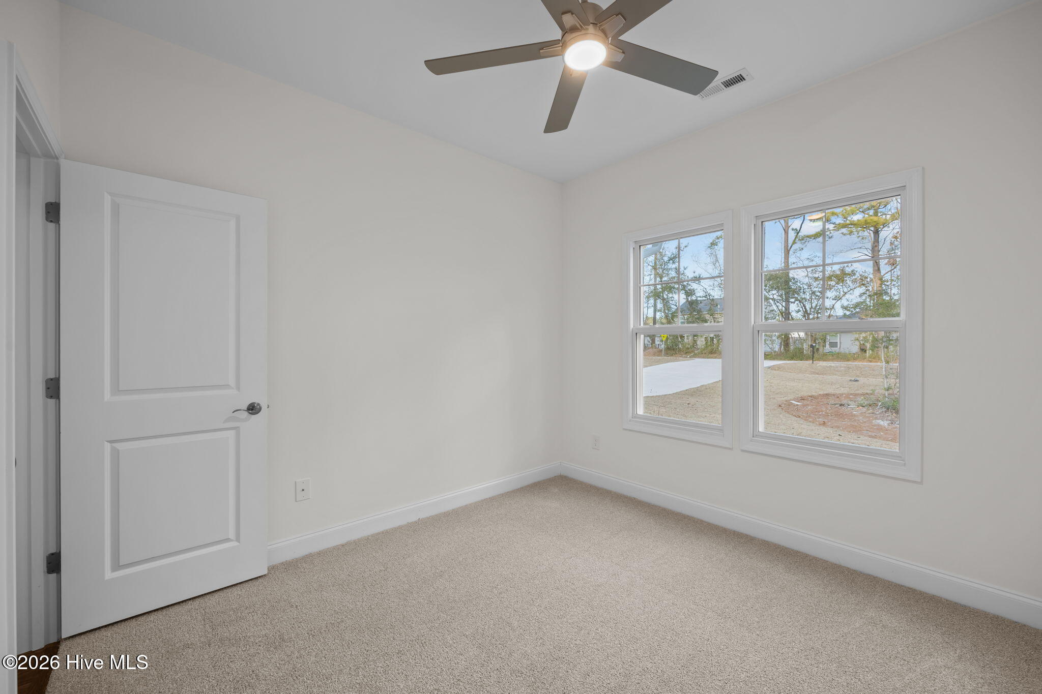 100528605 | Photo 36