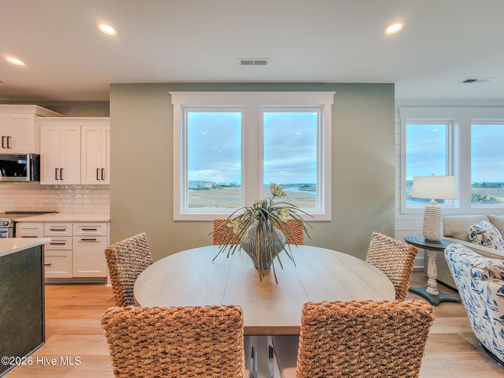 100553641 | Photo 31