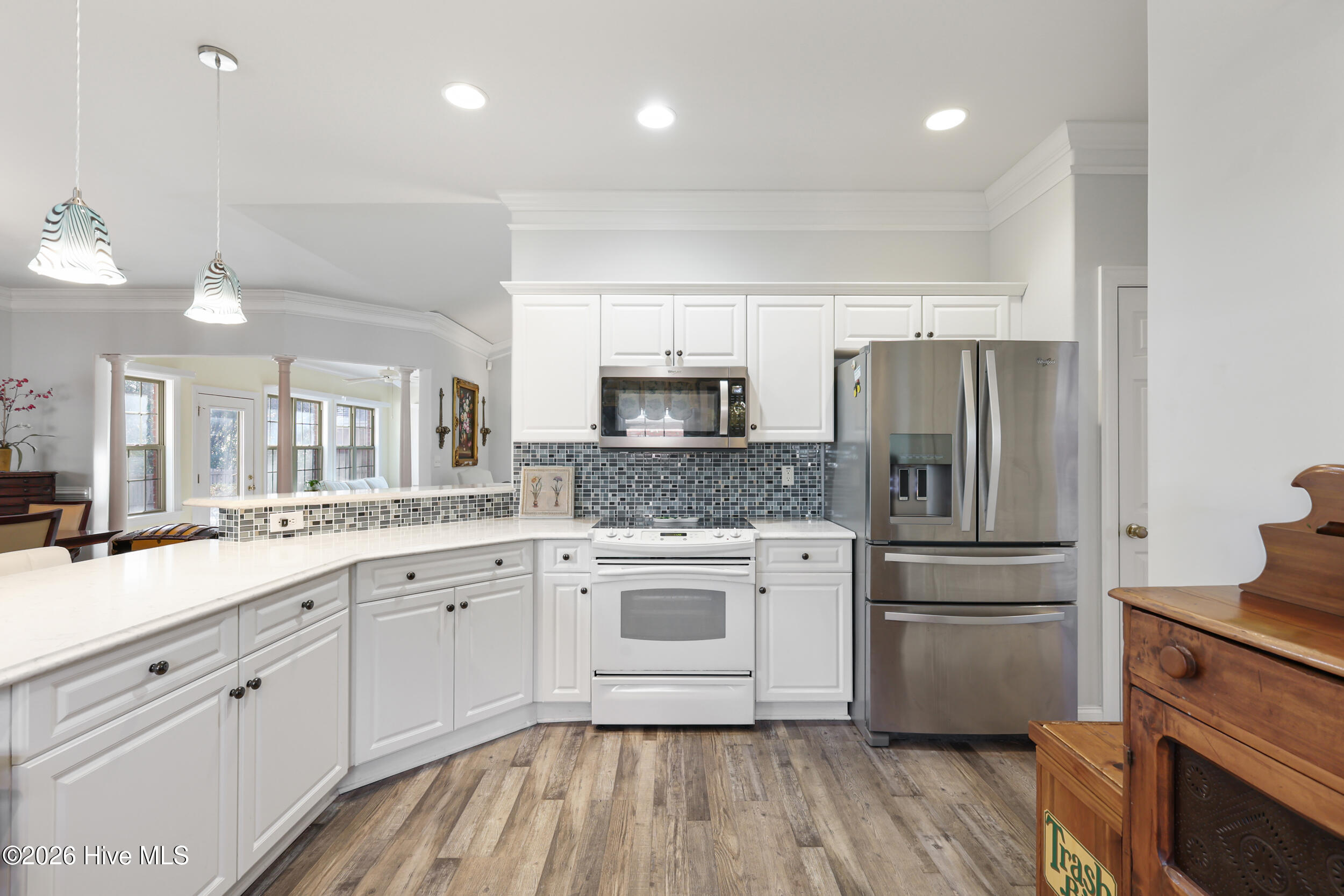 100539179 | Photo 11