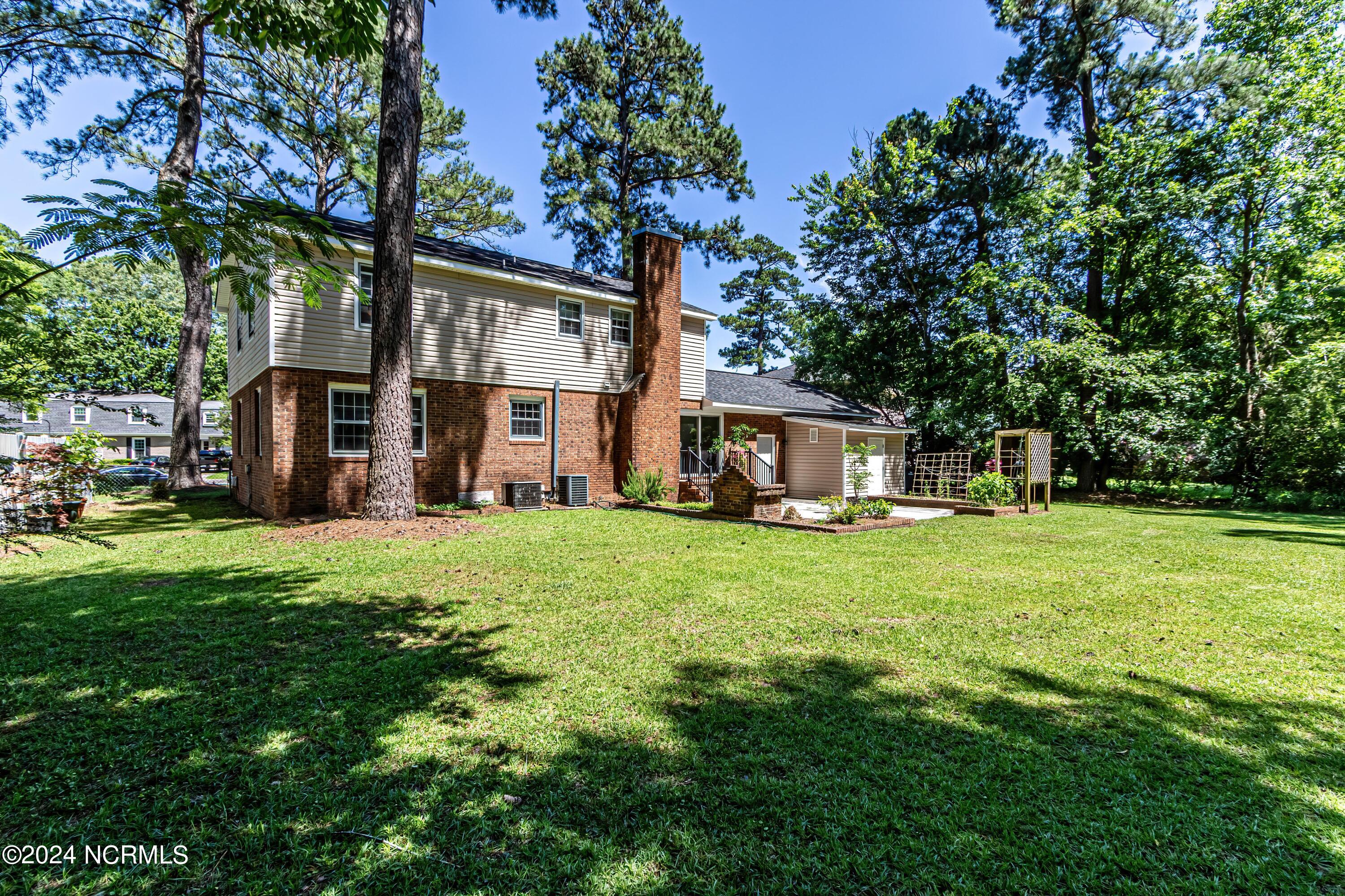 100448019 | Photo 47