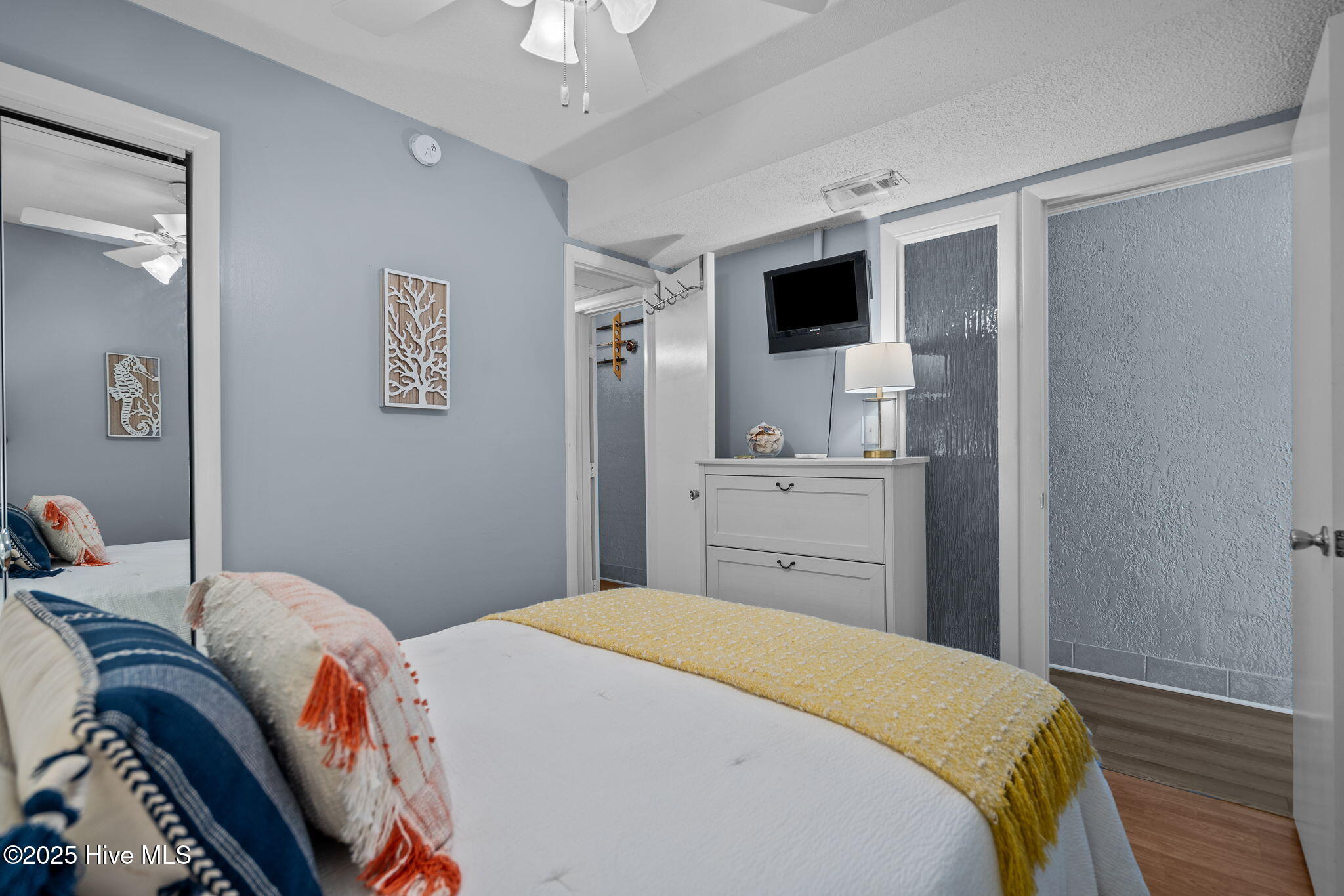 100535263 | Photo 29