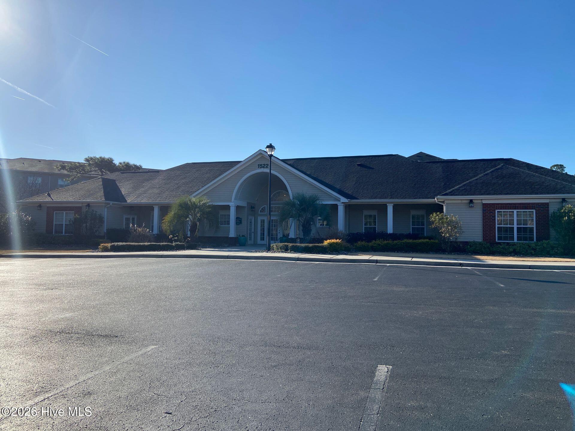 100549389 | Photo 22