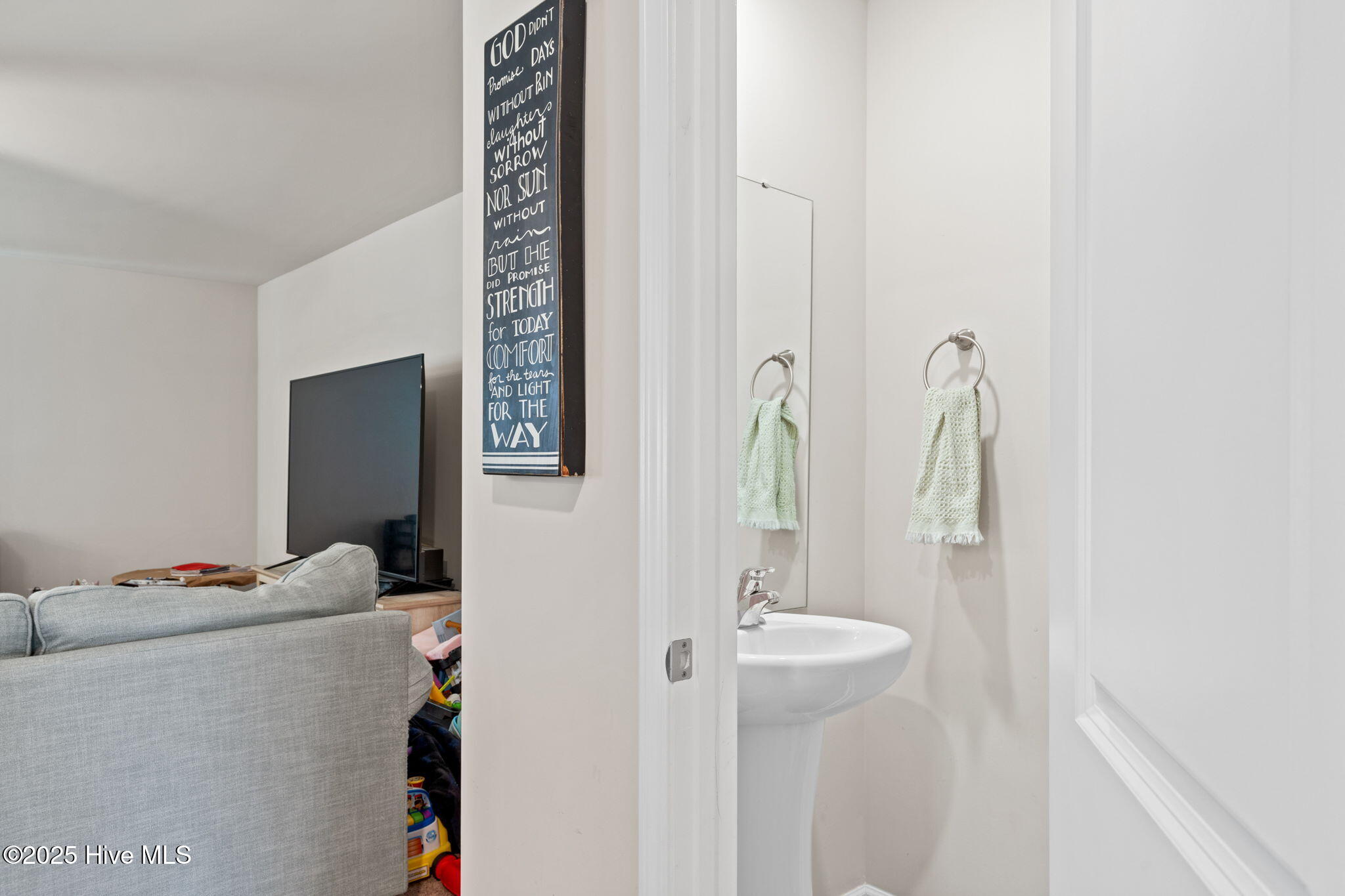 100515817 | Photo 14