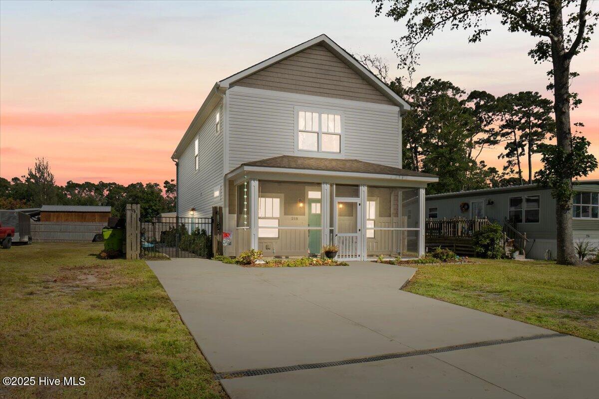 100531738 | Photo 10