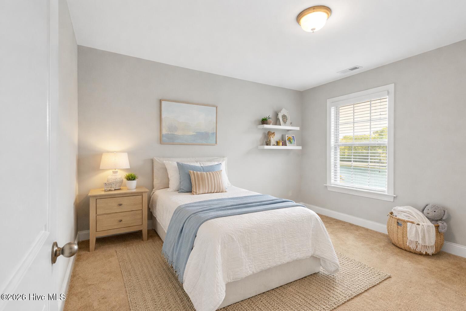 100566446 | Photo 36