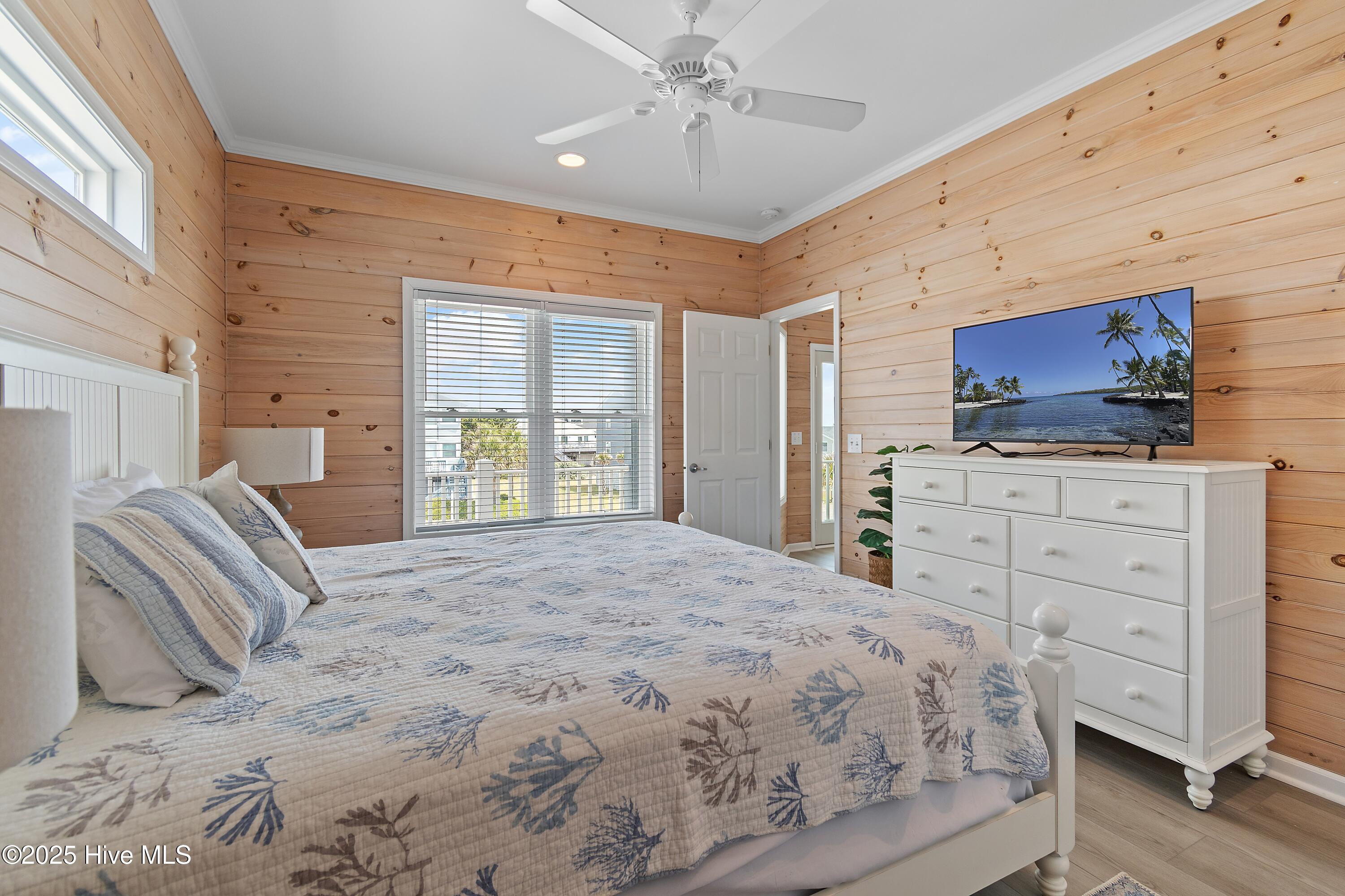 100554405 | Photo 27