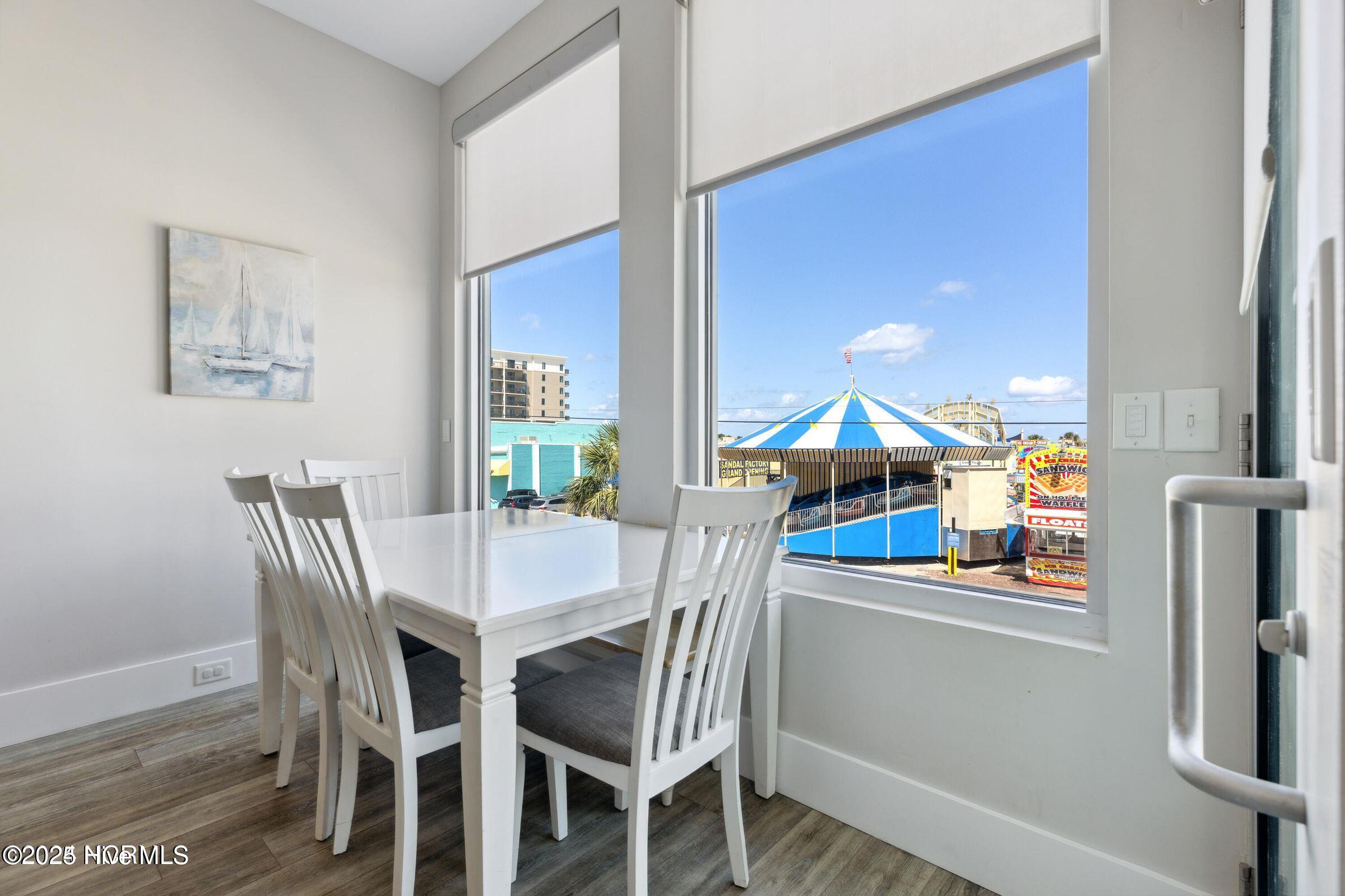 100542009 | Photo 13