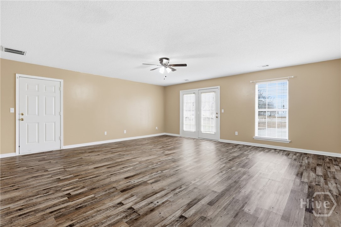 35 Farmers Circle