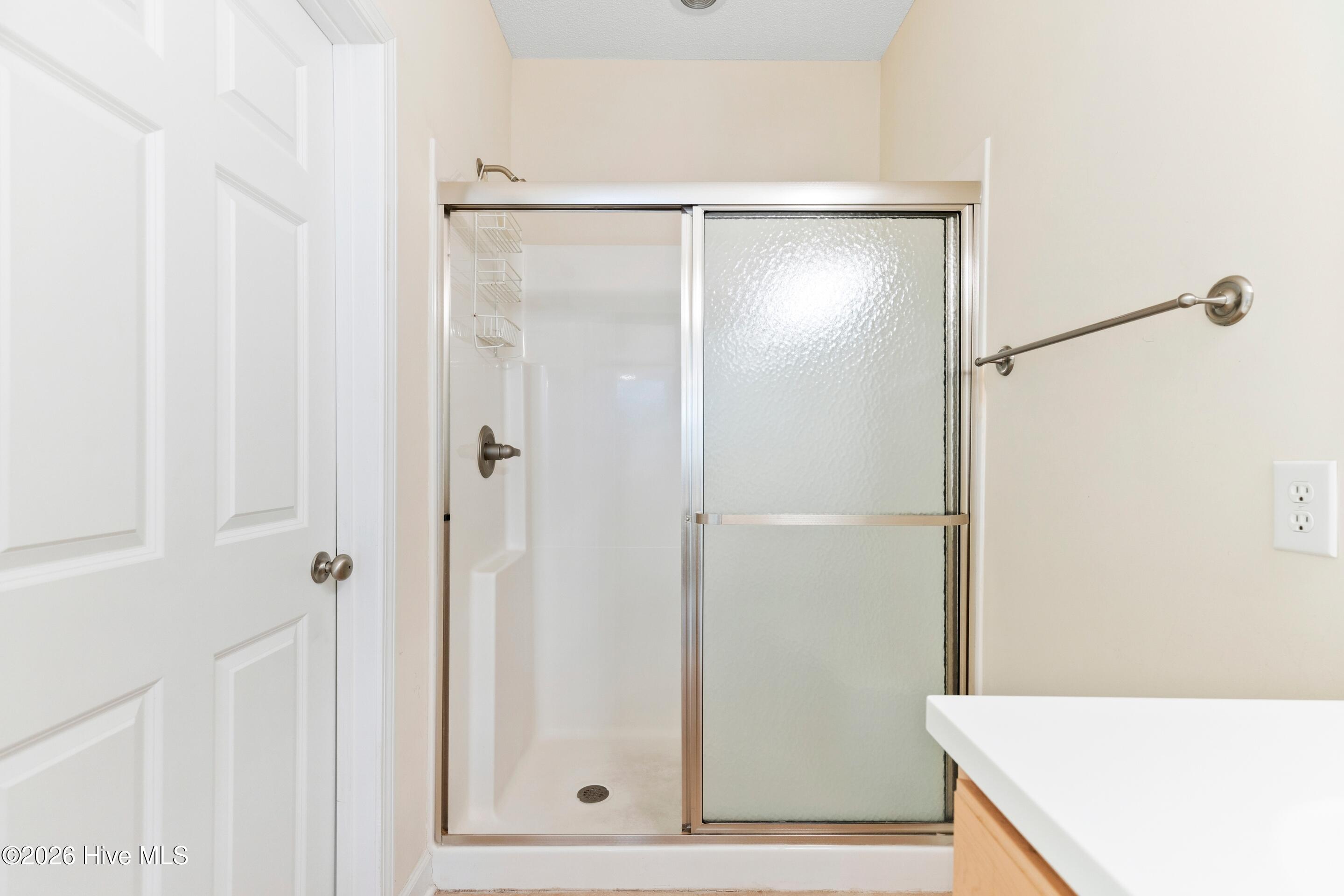 100548206 | Photo 39