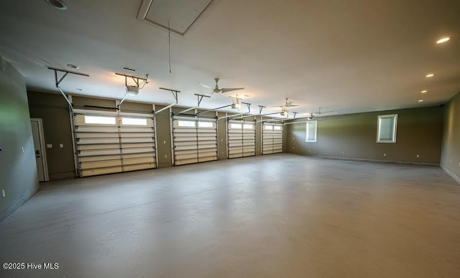 100547219 | Photo 48