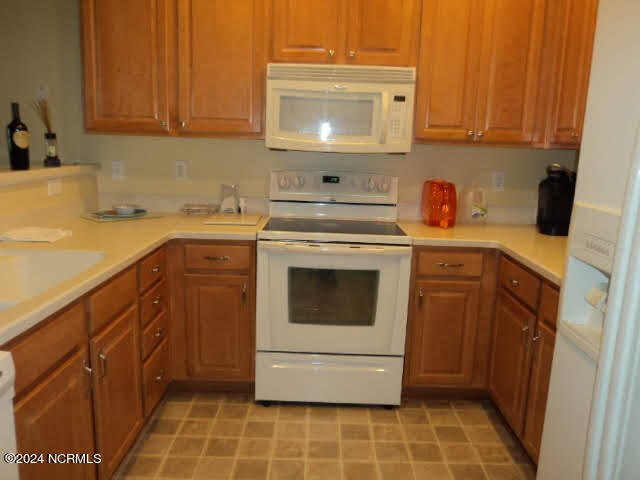 100563654 | Photo 11