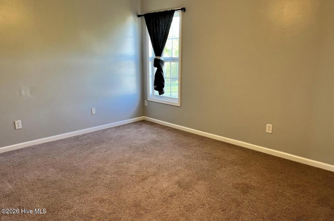 100548723 | Photo 15